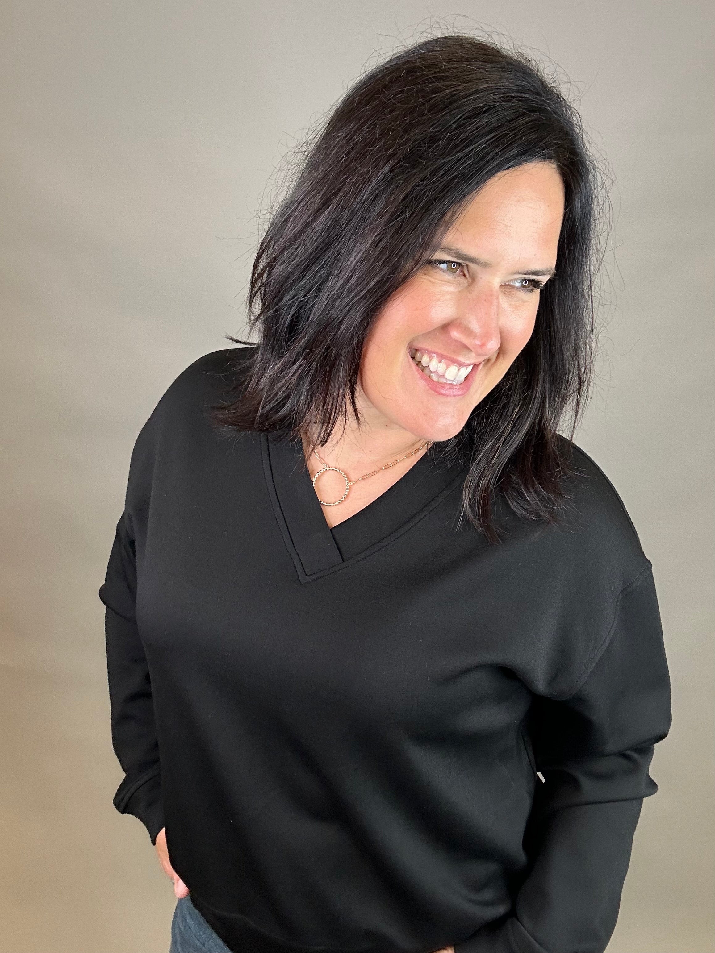 Black Hartley V Neck Top Top - Sweatshirt P.CILL
