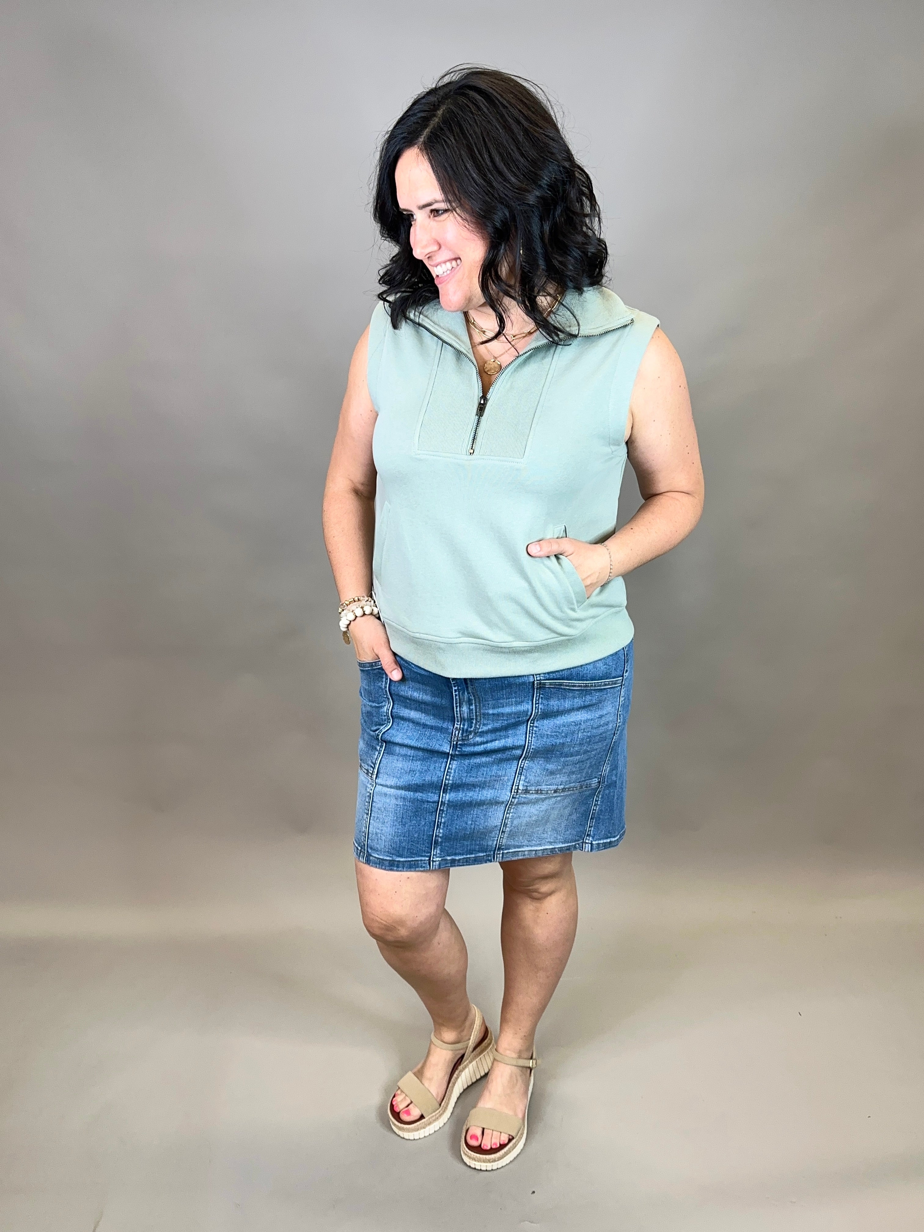 Thyme Zip Front Sleeveless Top Top- Sweatshirt DOE & RAE