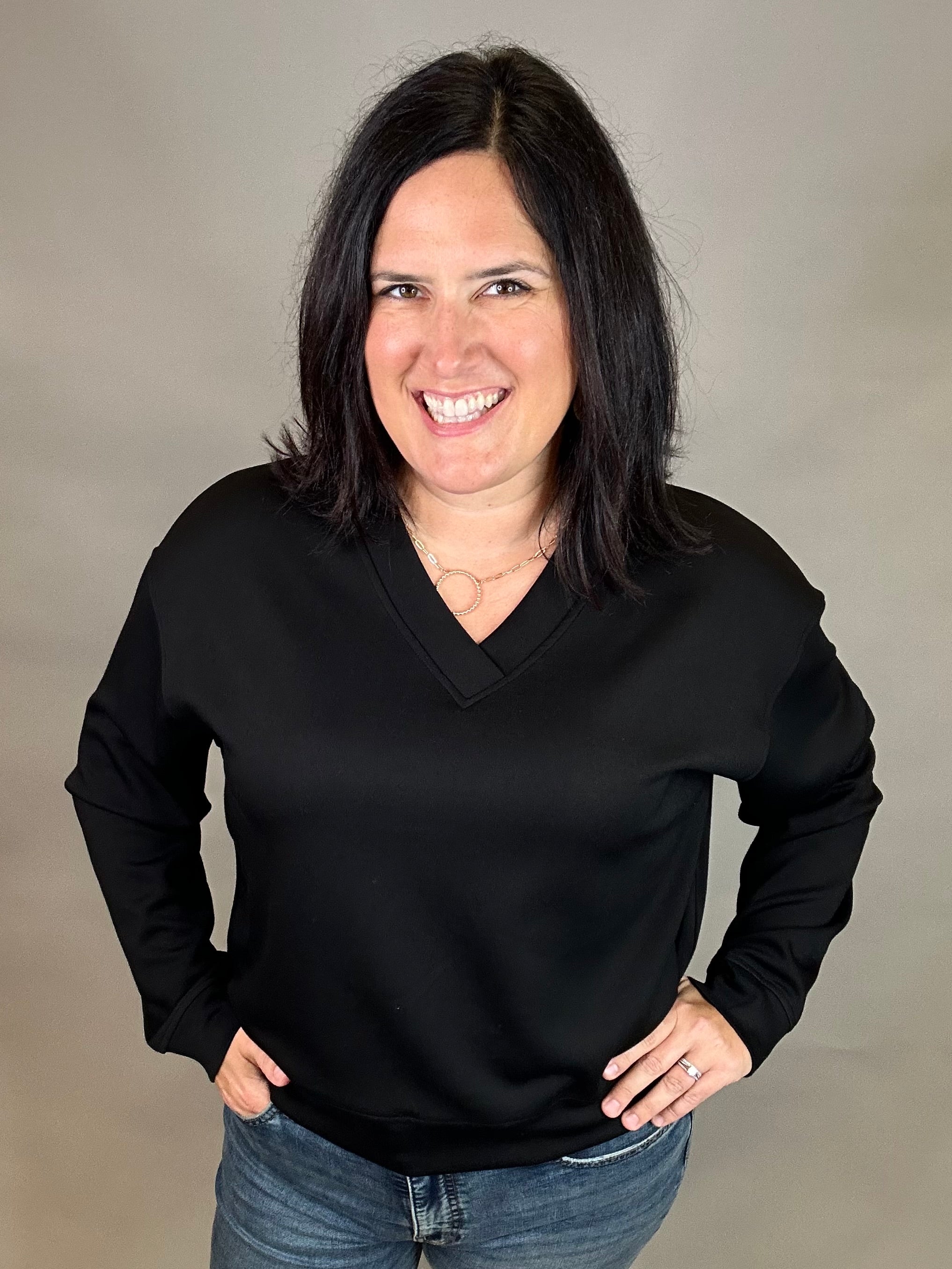 Black Hartley V Neck Top Top - Sweatshirt P.CILL