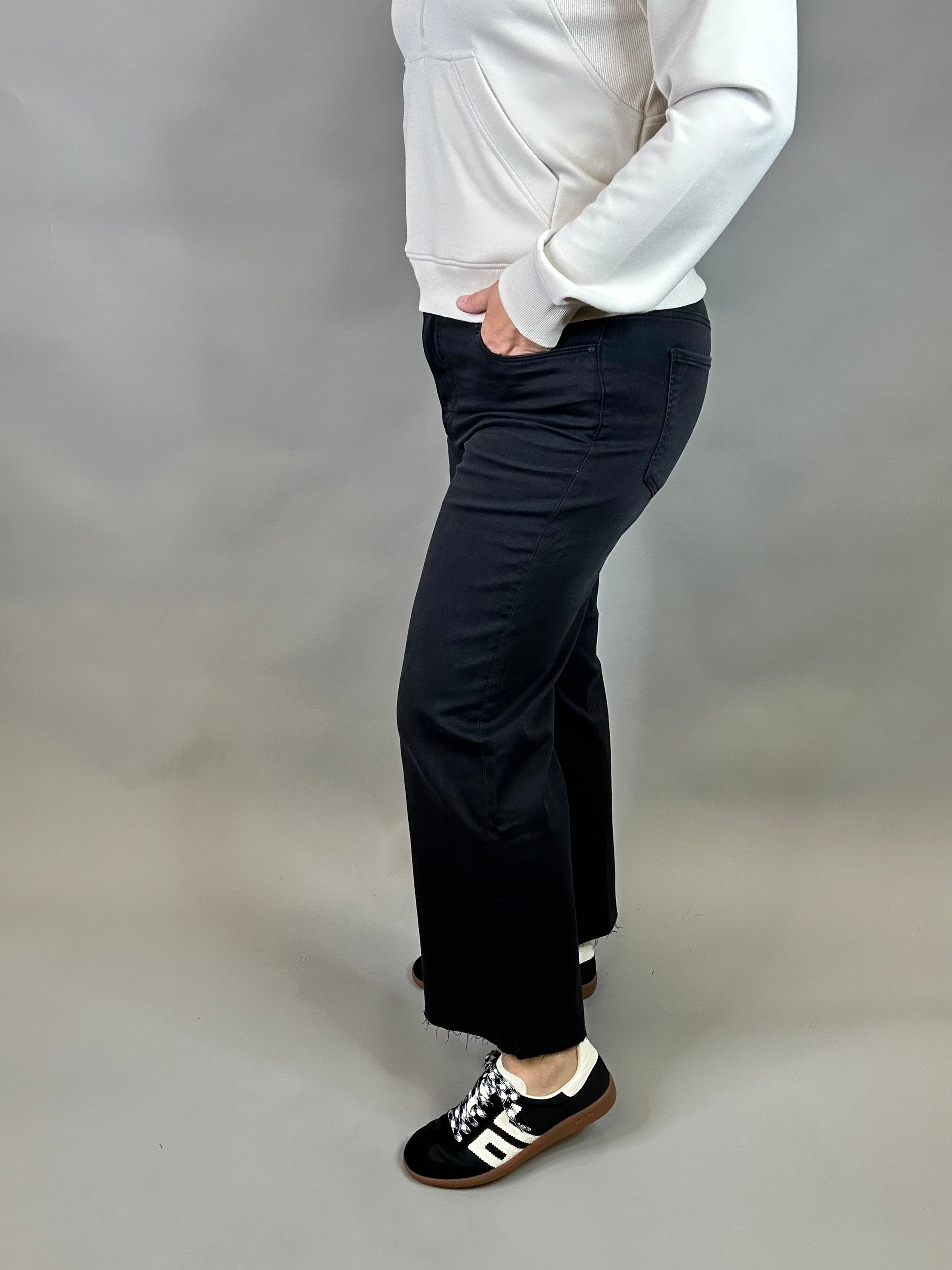 Experiences Black Meg Jeans Bottom- Pants KUT FROM THE KLOTH