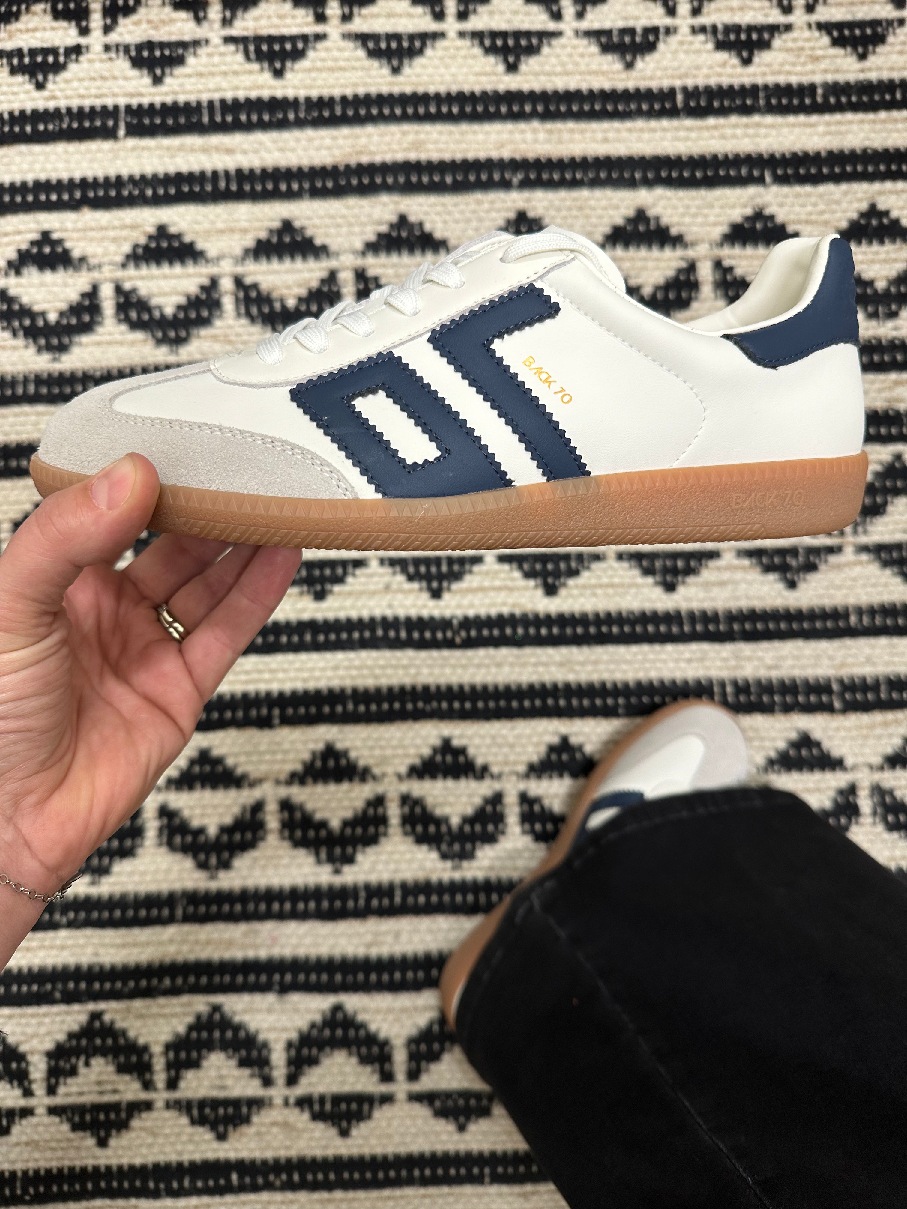 CLOUD Navy Sneaker Shoes - Sneaker Back 70