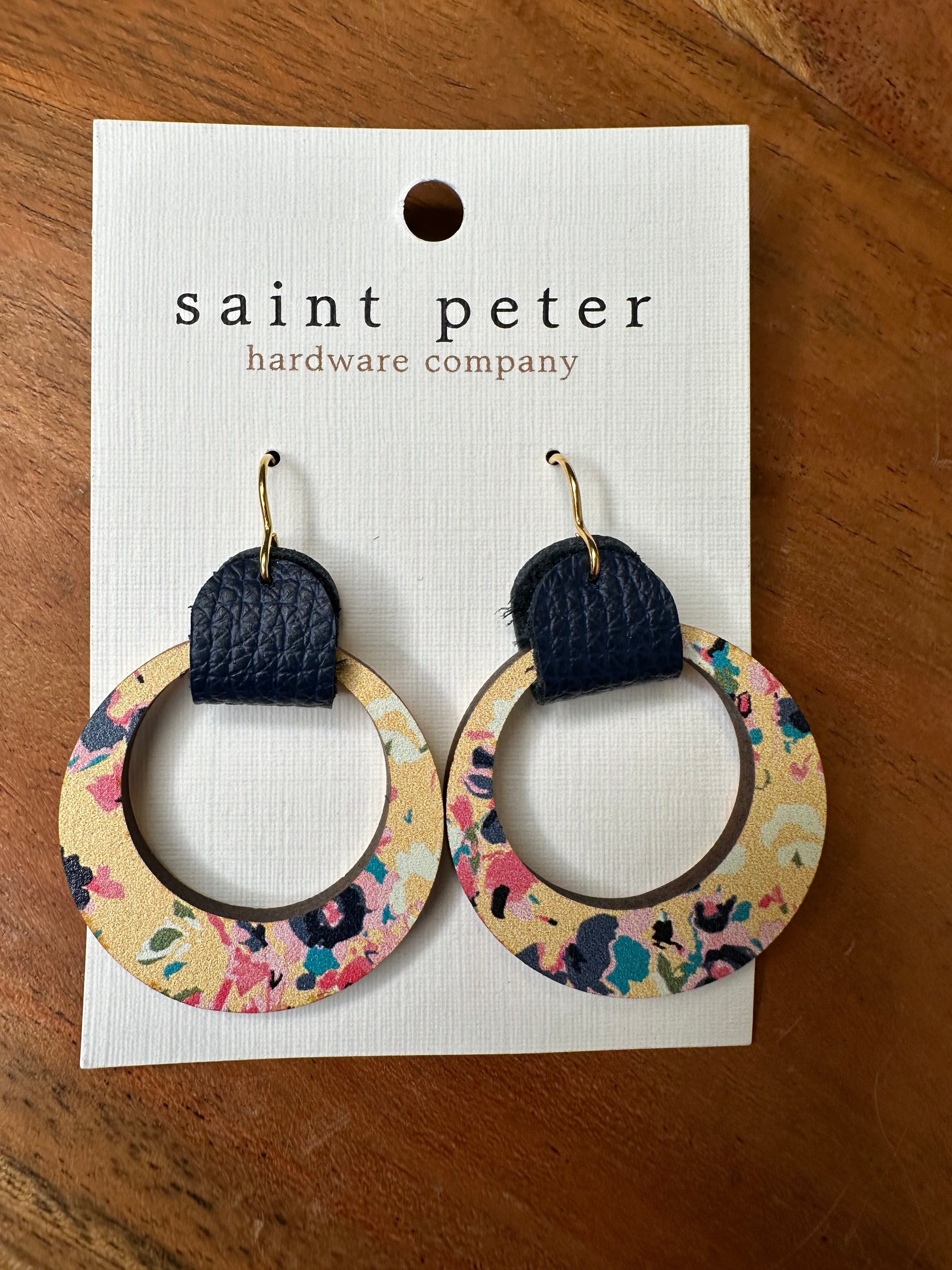 Island Girl Wooden Circle w/navy Earrings Jewelry - Earrings St. Peter Hardware