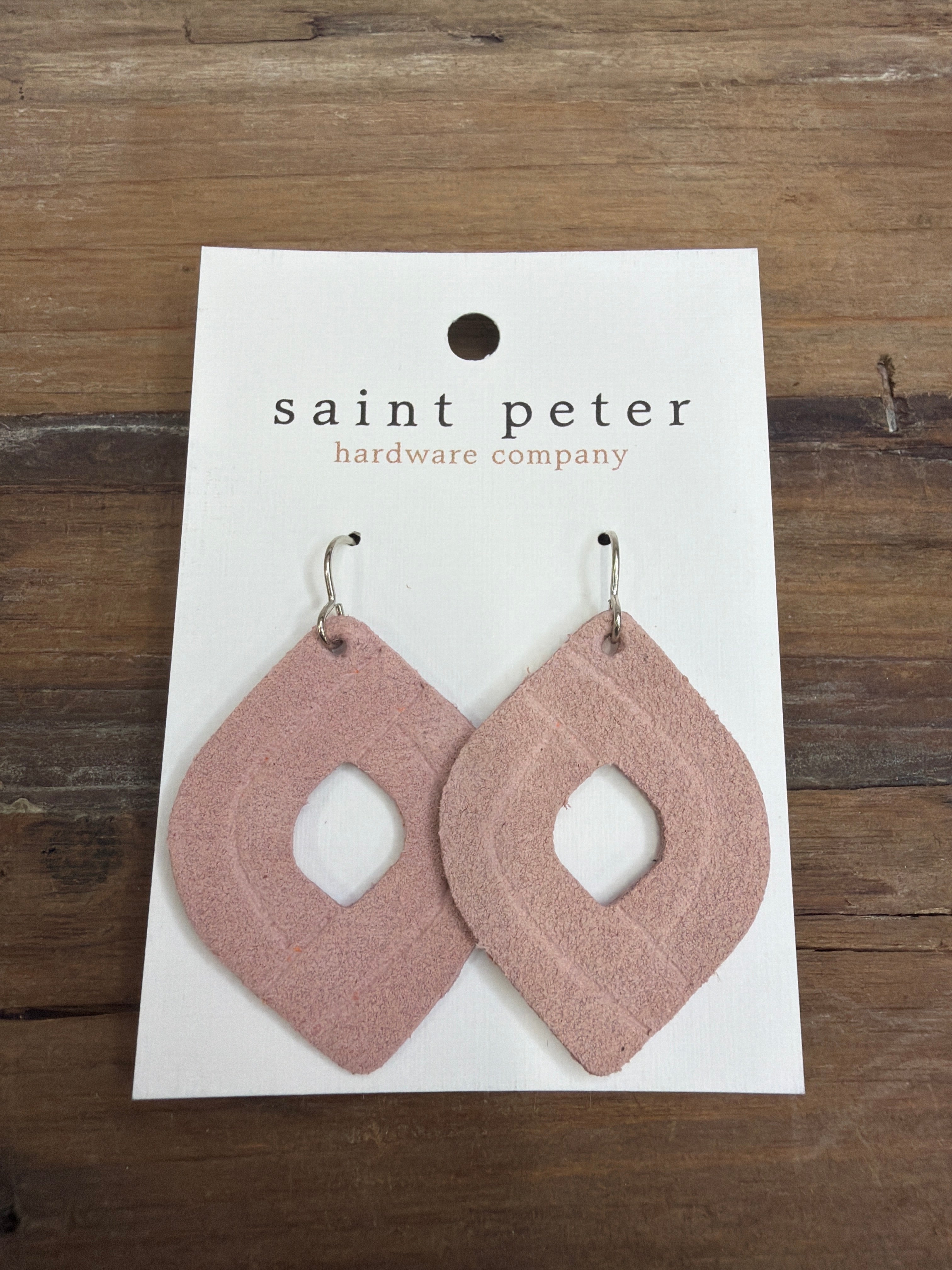 Soft Pink Drop Earrings Jewelry - Earrings SAINT PETER HARDWARE