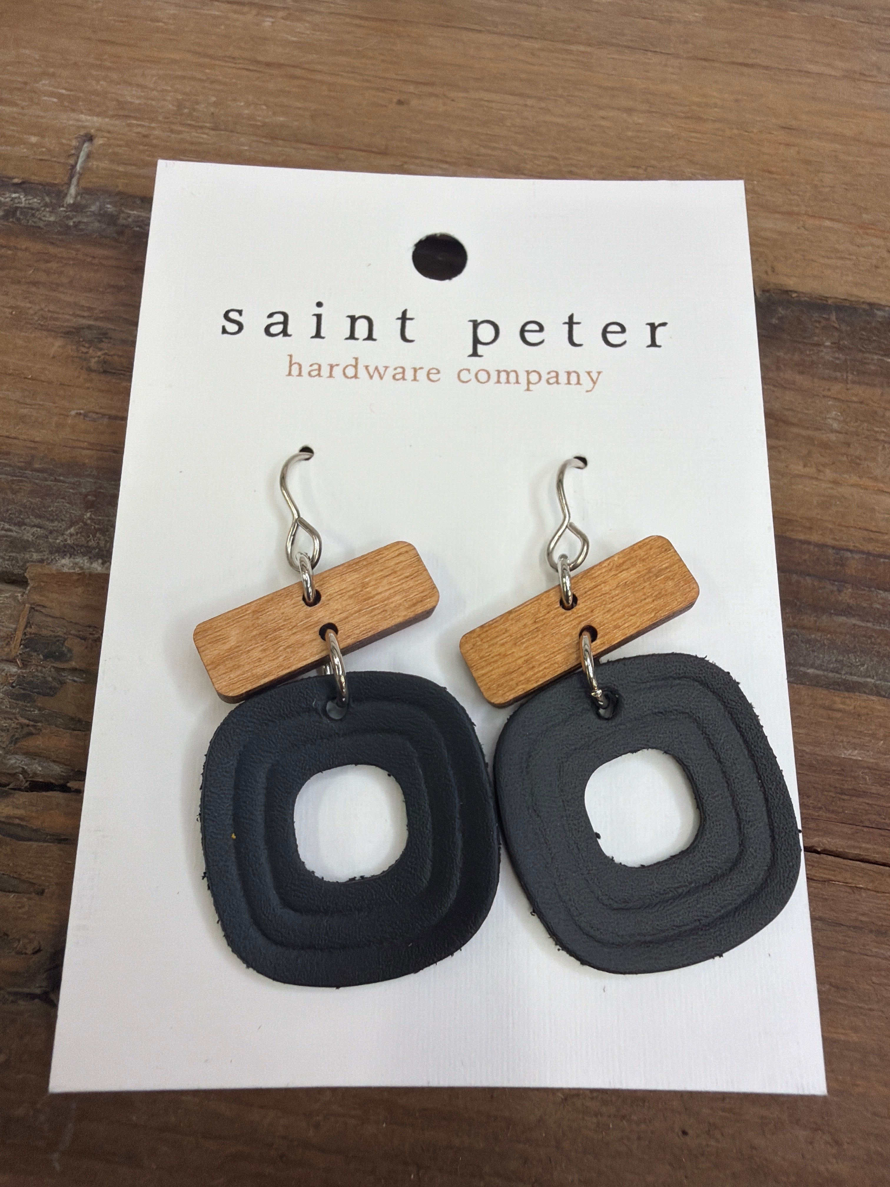 Black and Wood Earrings Jewelry - Earrings SAINT PETER HARDWARE