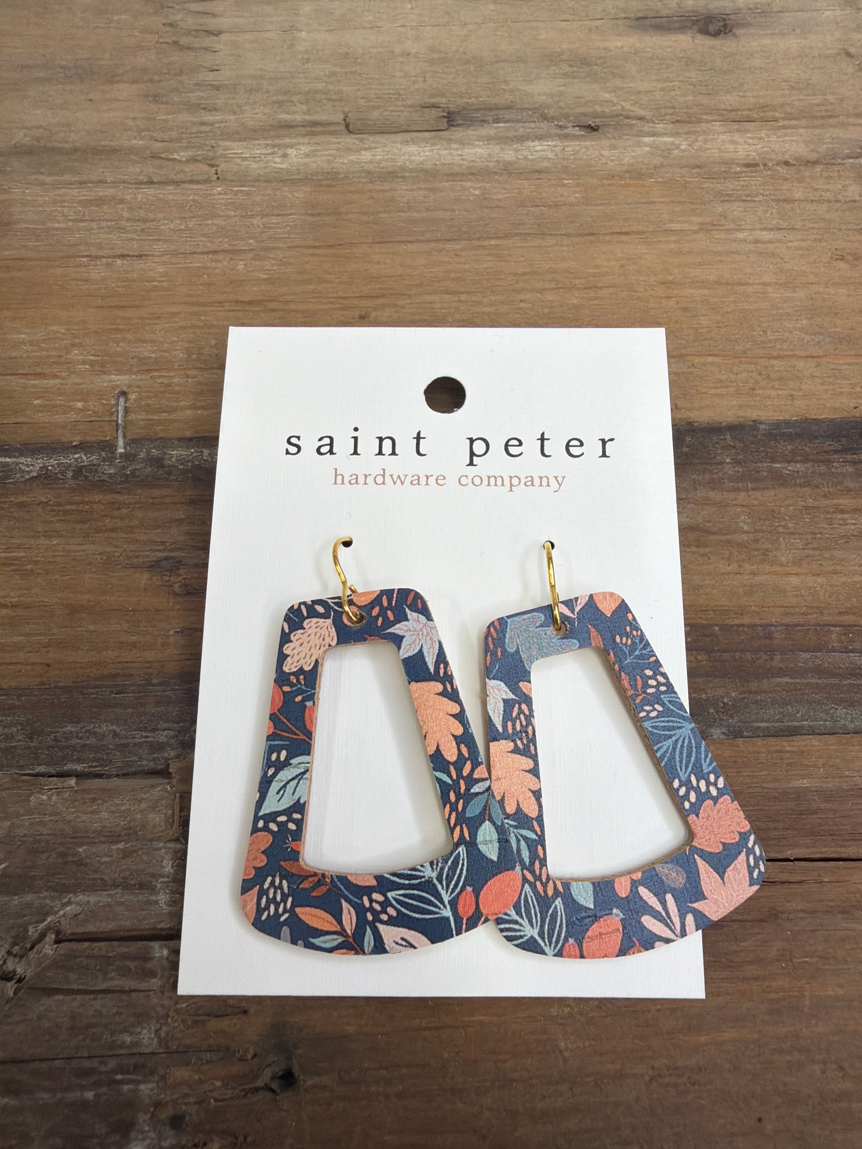 Navy Flora Swing Earrings Jewelry - Earrings SAINT PETER HARDWARE