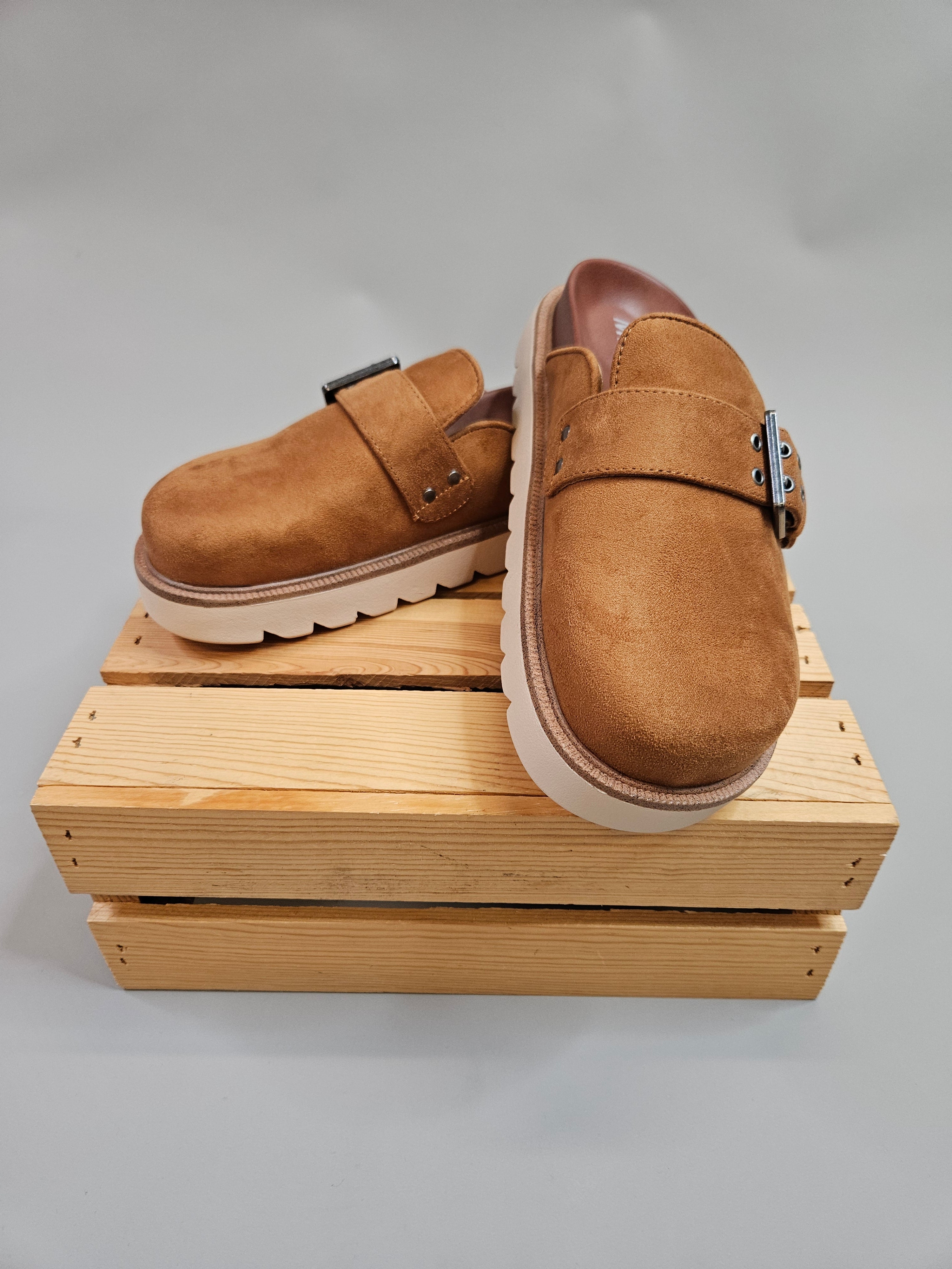 Zamira Chestnut Clogs Shoes - Mules MIA