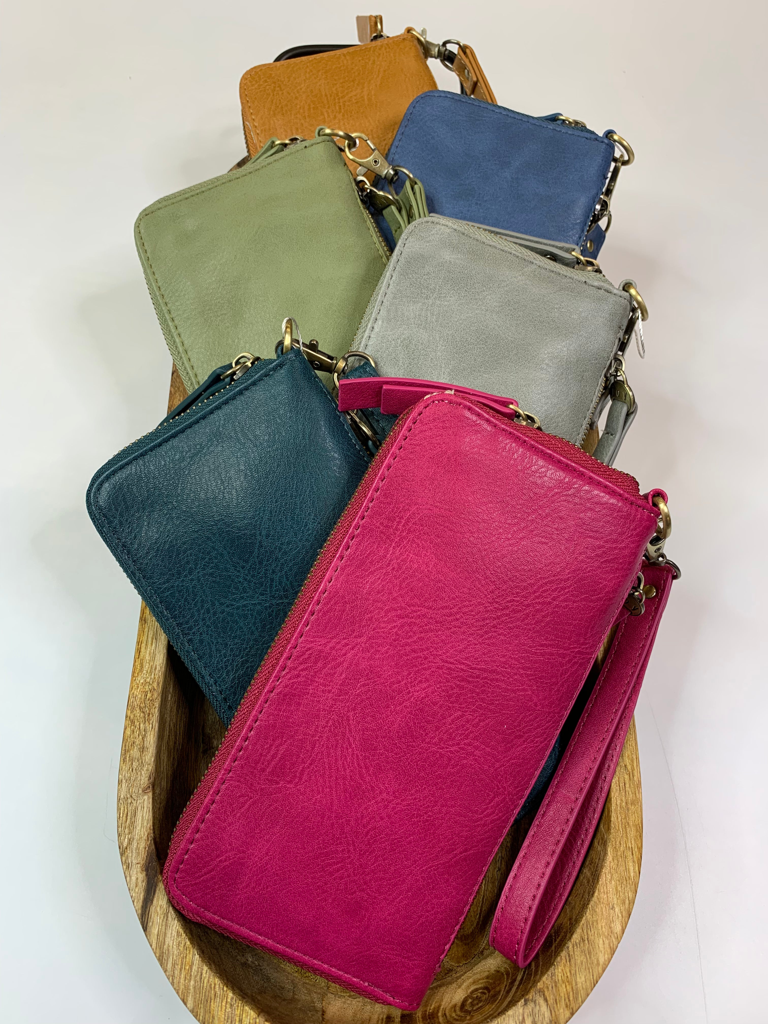 CHLOE ZIP AROUND Bags- Wallets & Wristlets JOY SUSAN