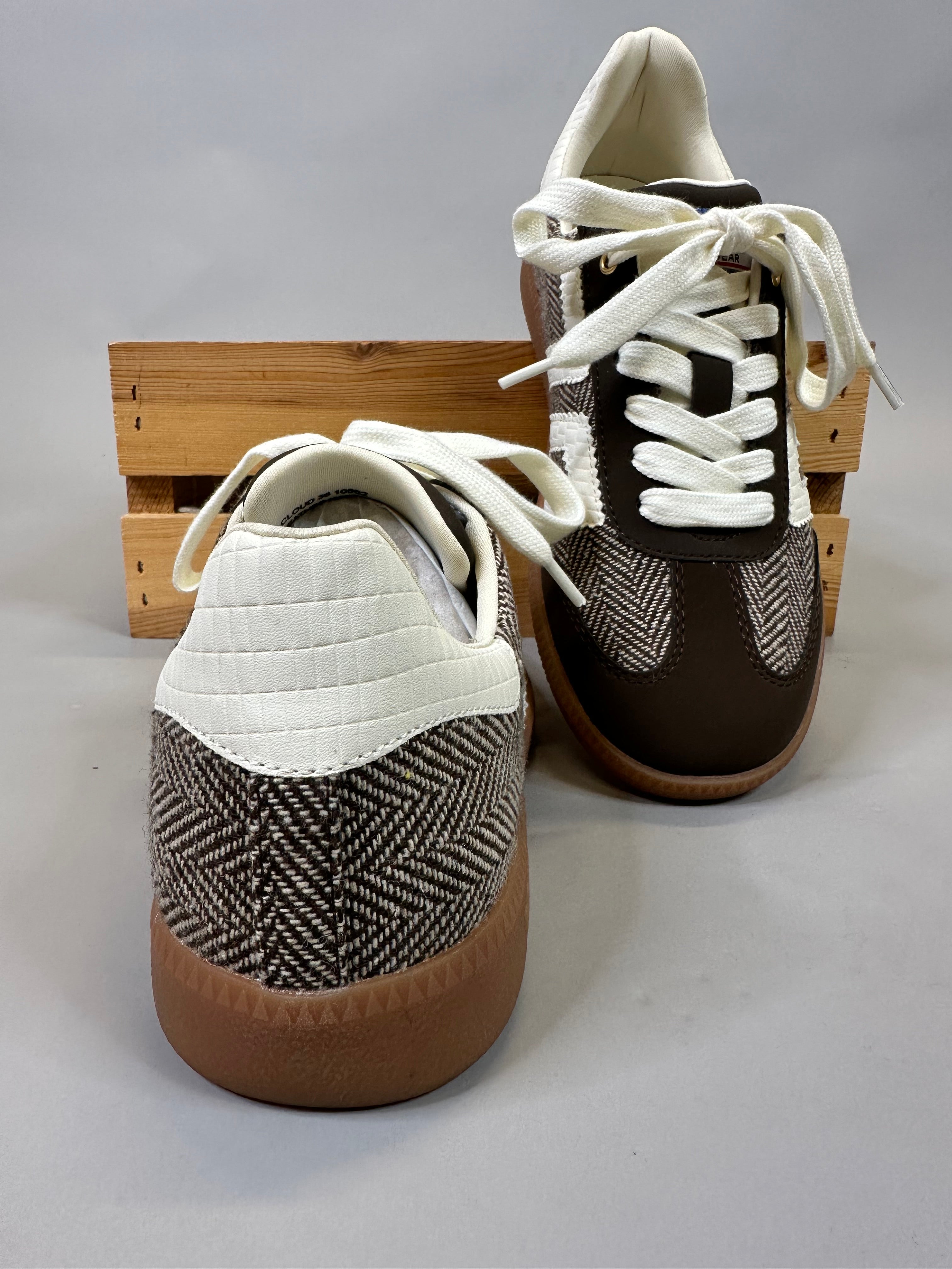 Cloud- Coffee Milk Sneaker Shoes - Sneaker Back 70