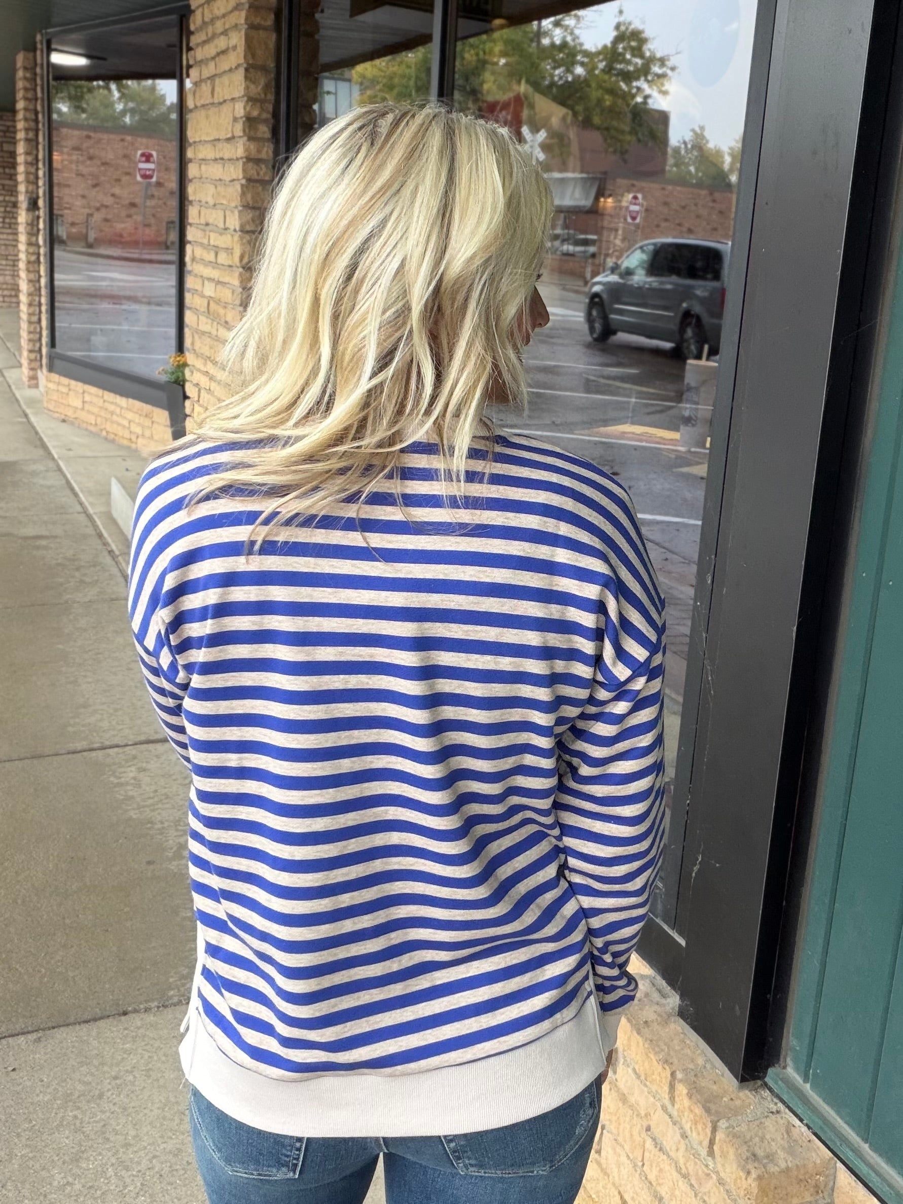 Blue Oatmeal Notch Neck LS Stripe Top Top - Sweatshirt STACCATO