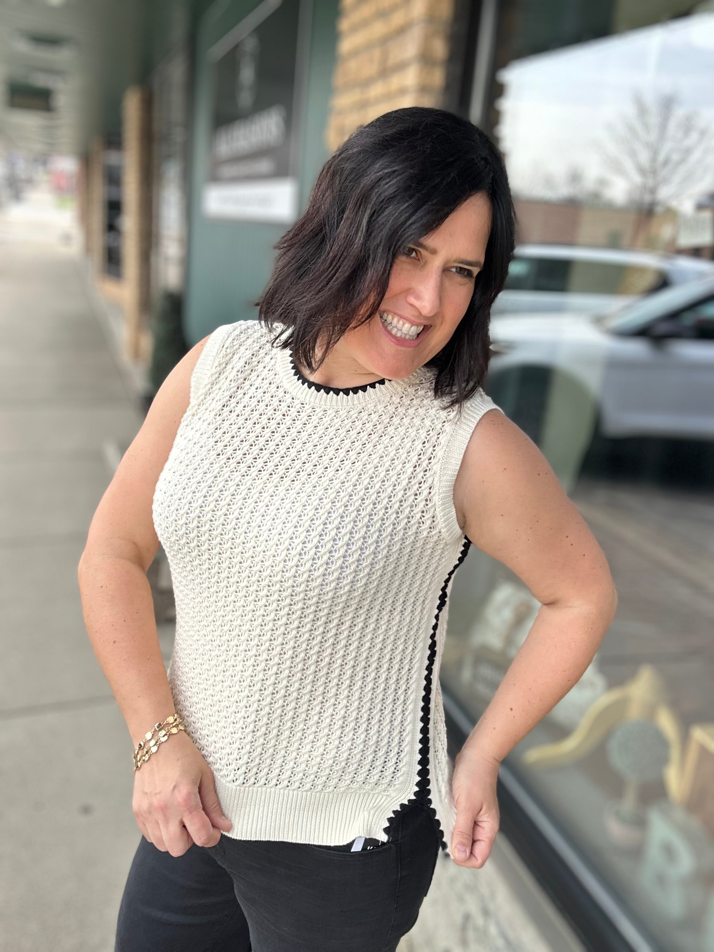 Ivory Scalloped Contrast Sweater Top - Sweater EE:SOME