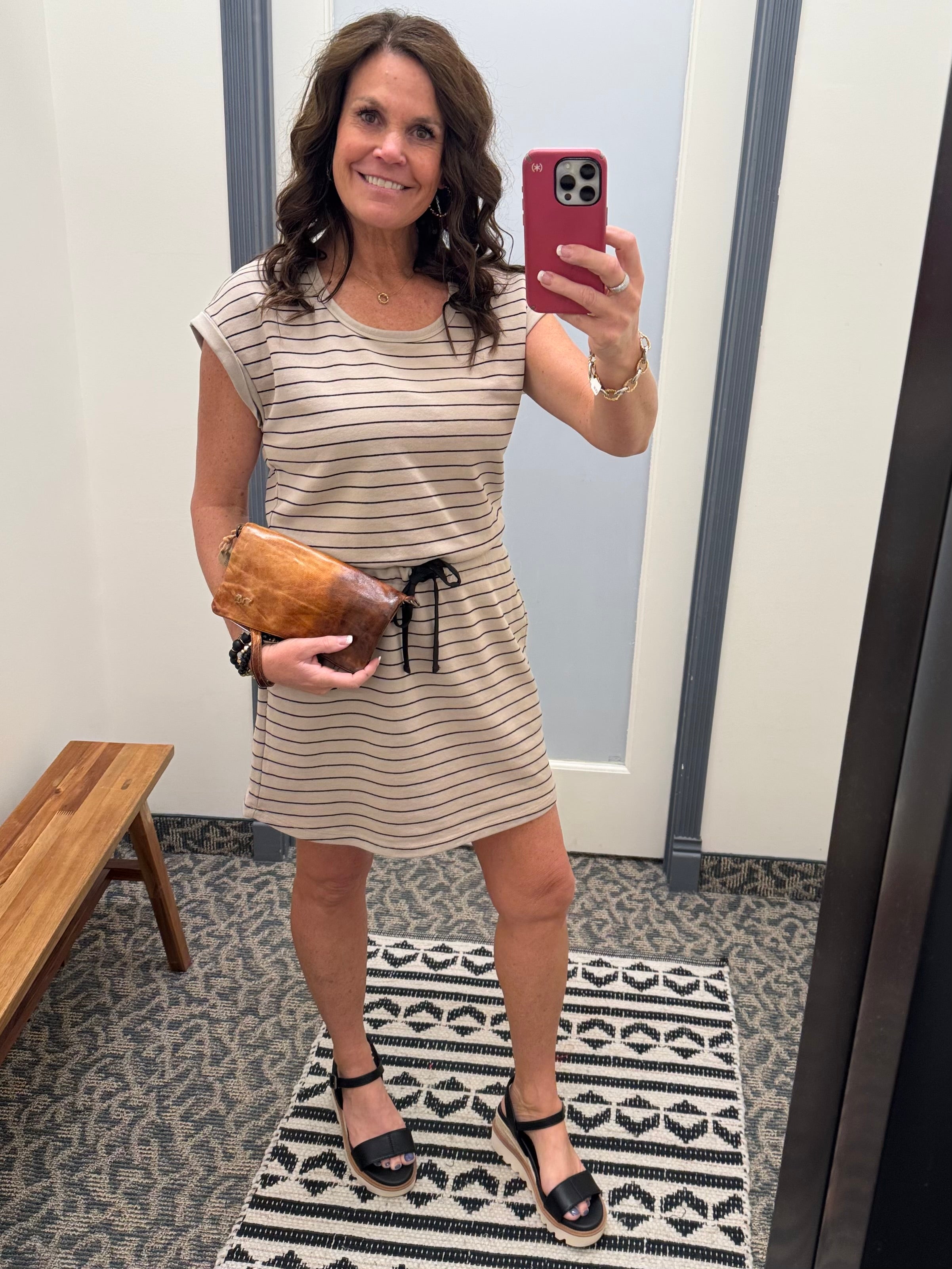 Easy Outfit Energy image