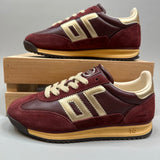 Jogger Sneaker in Wine/Gold-Back 70