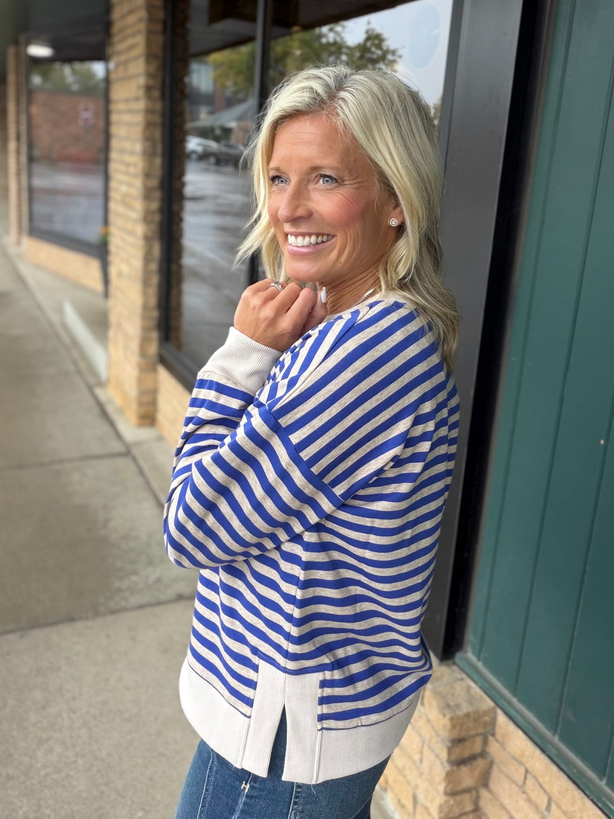 Blue Oatmeal Notch Neck LS Stripe Top Top - Sweatshirt STACCATO