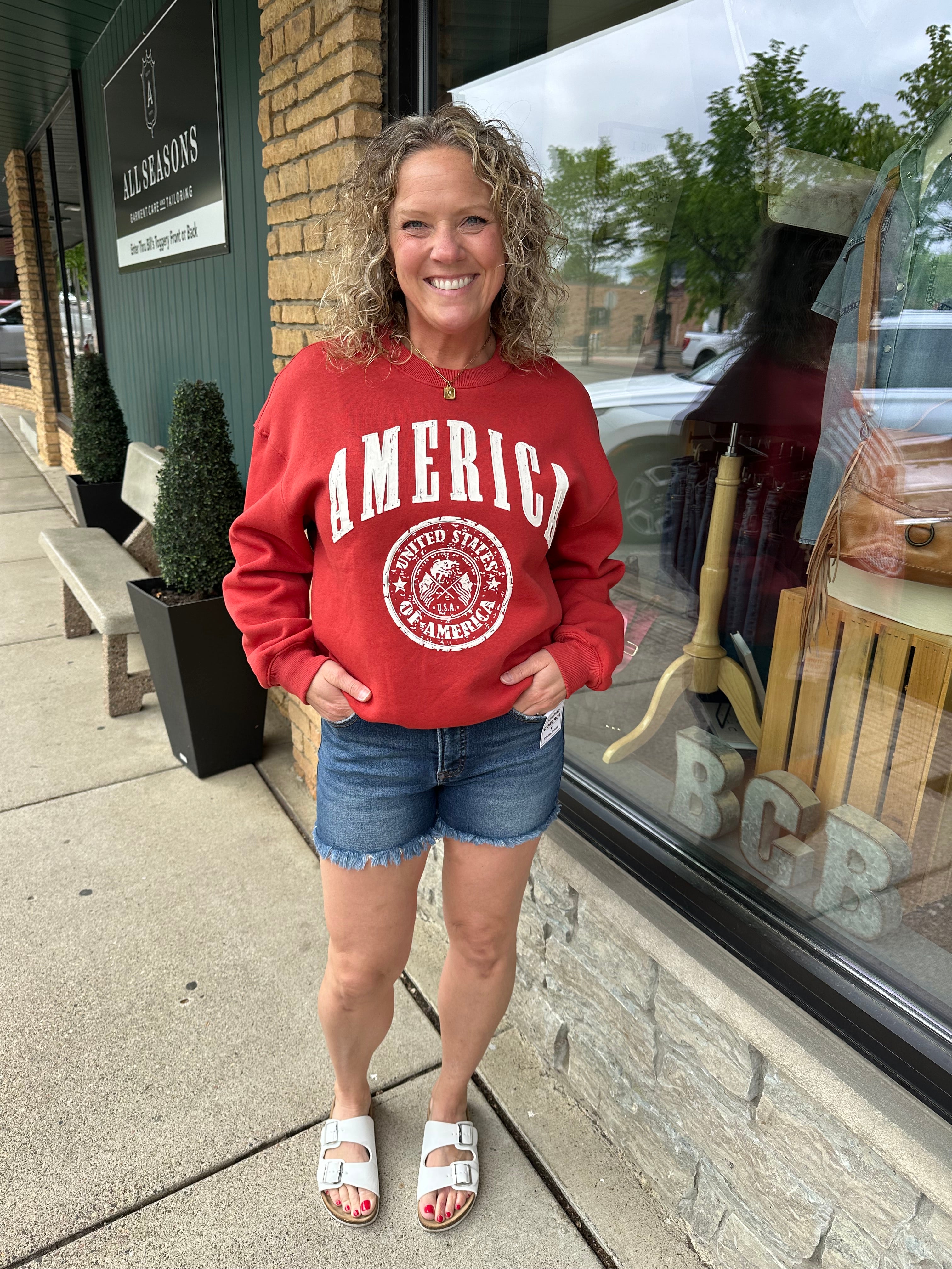 Red America Graphic Fleece Sweatshirt Top- Sweatshirt BUCKETLIST
