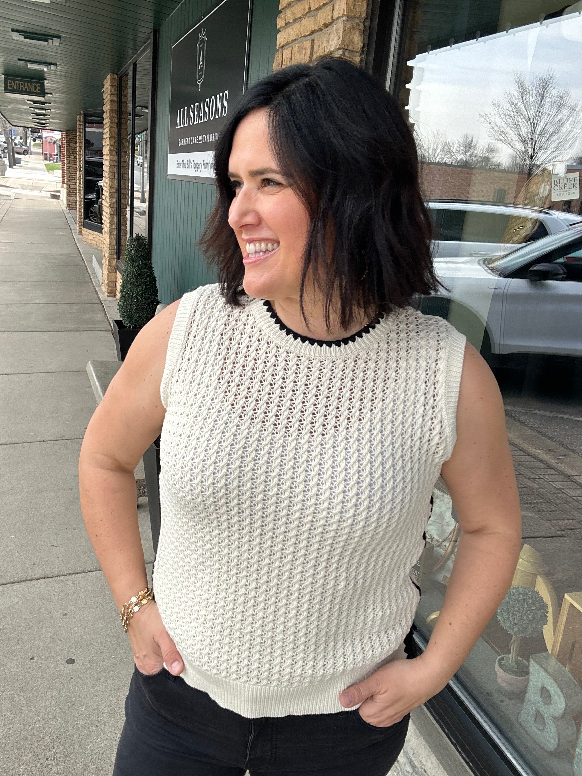 Ivory Scalloped Contrast Sweater Top - Sweater EE:SOME