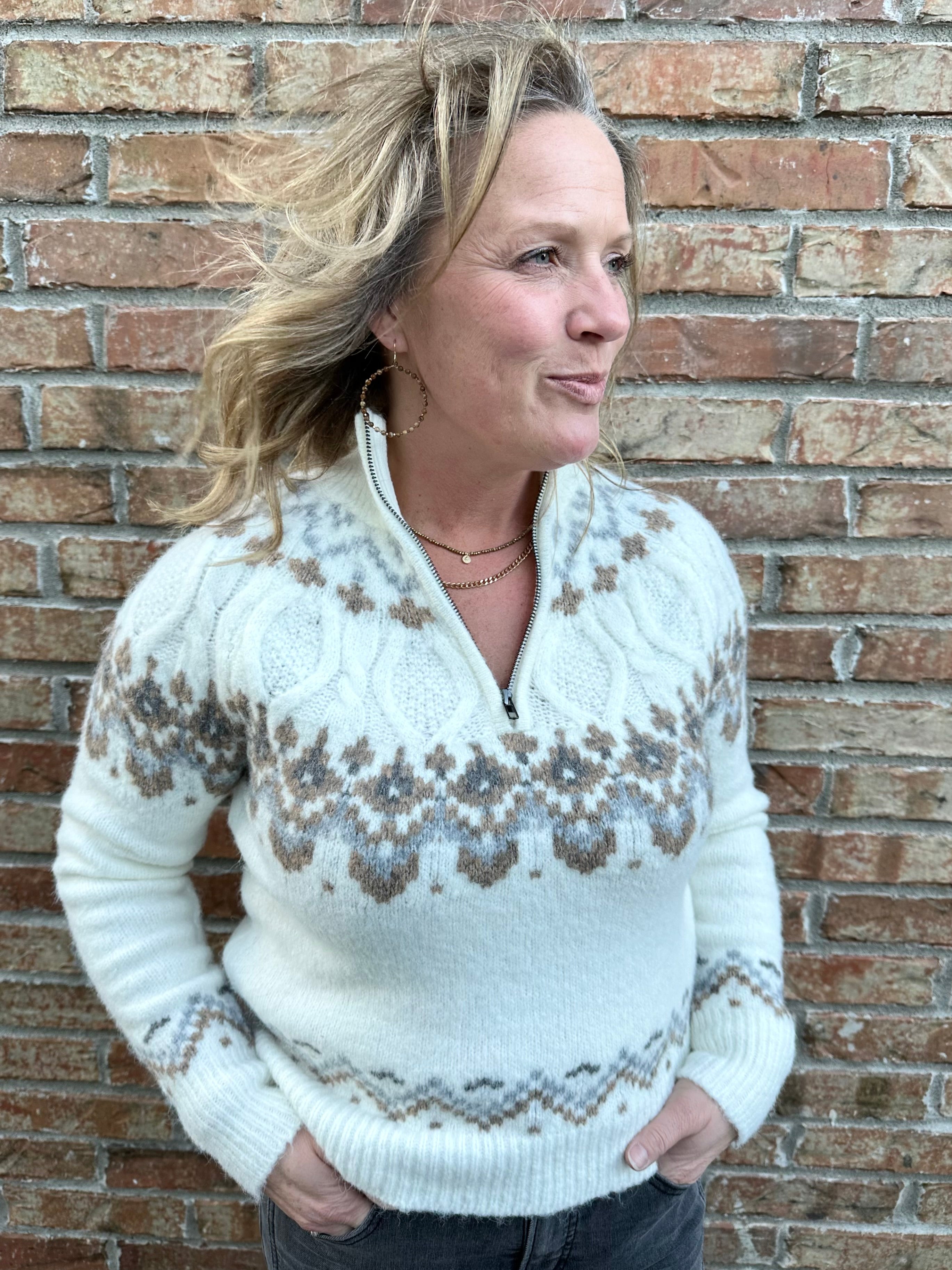 Aviendha Pullover Sweater Top - Sweater RD International