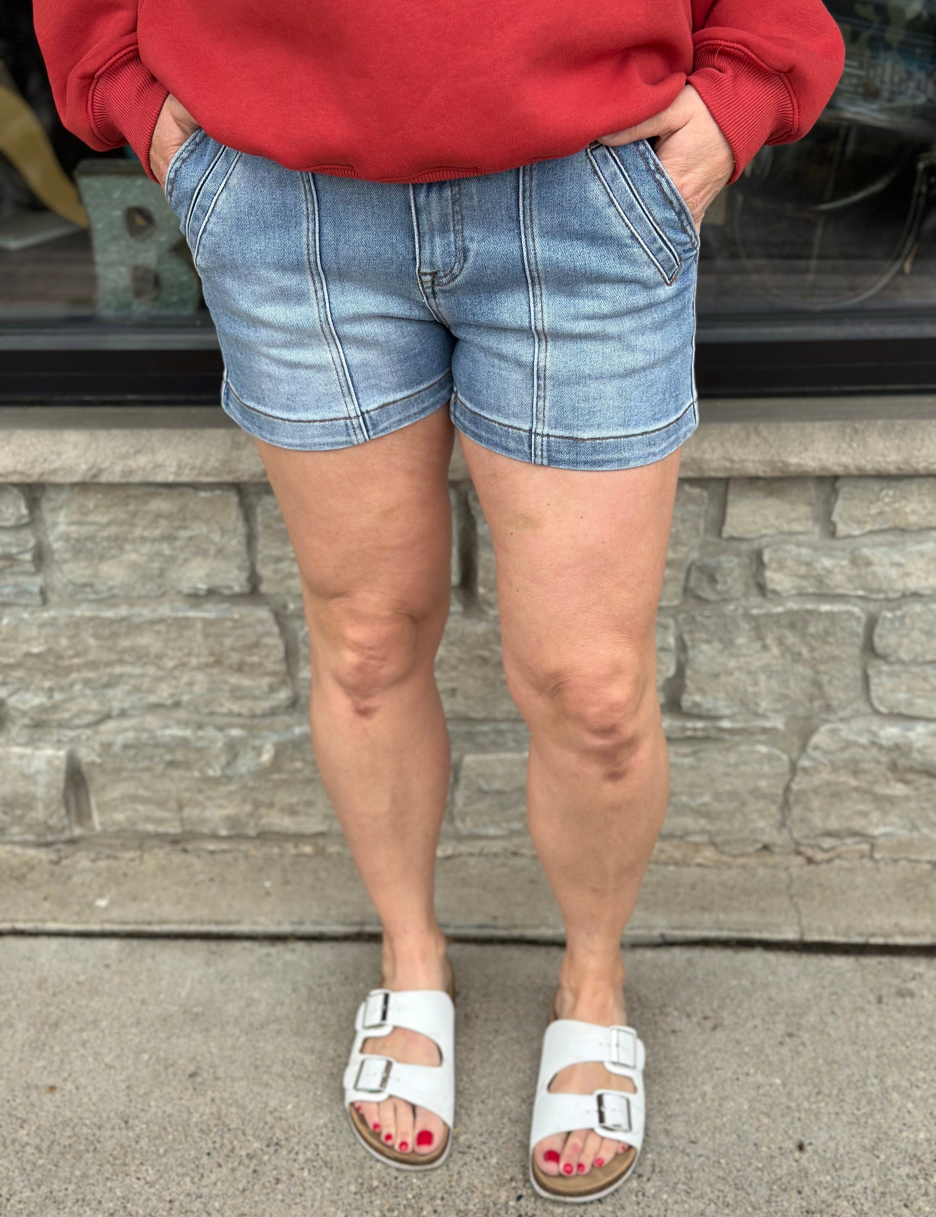 Front Seam Detail Shorts Bottoms - Shorts RISEN