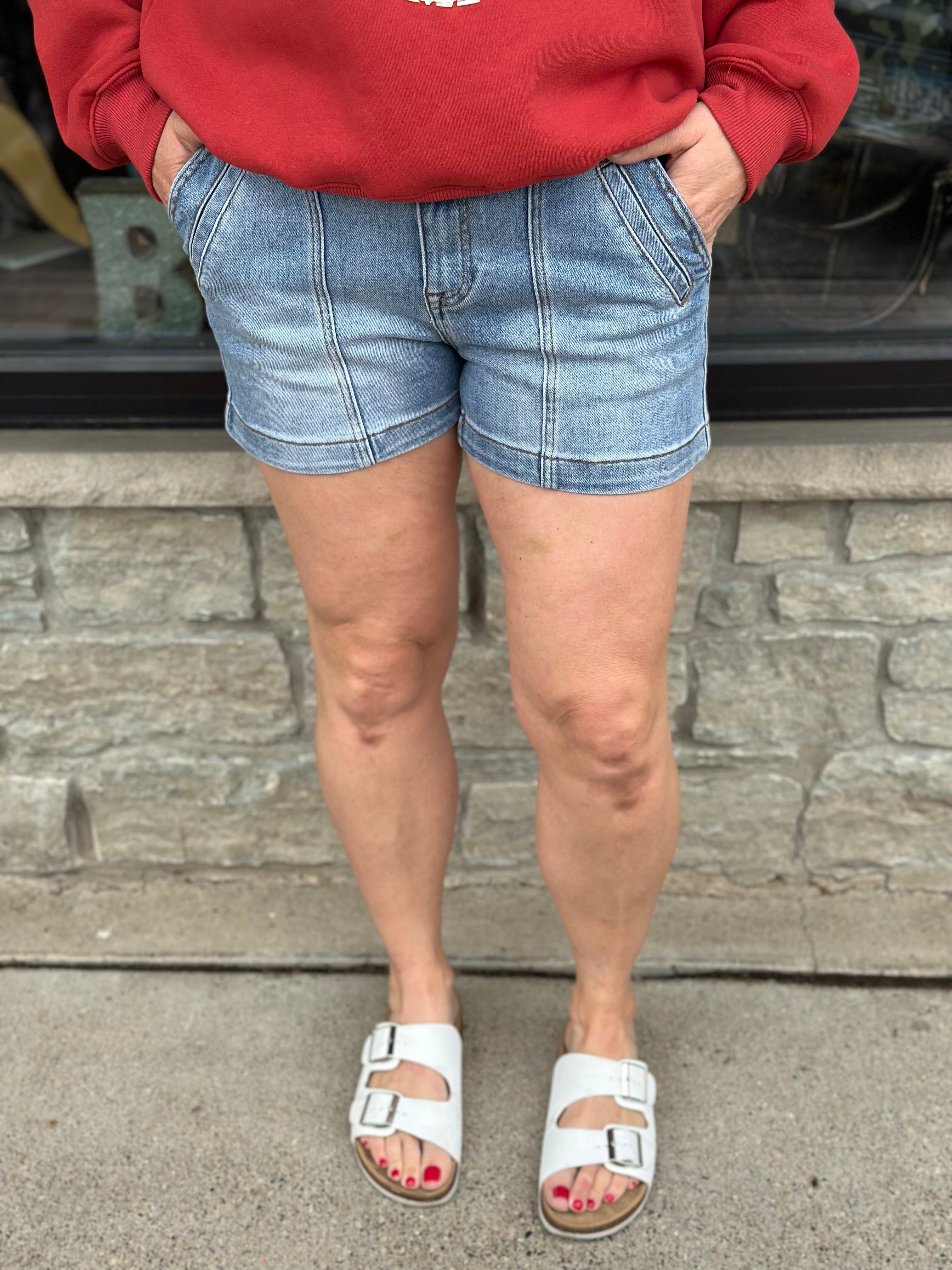 Front Seam Detail Shorts Bottoms - Shorts RISEN