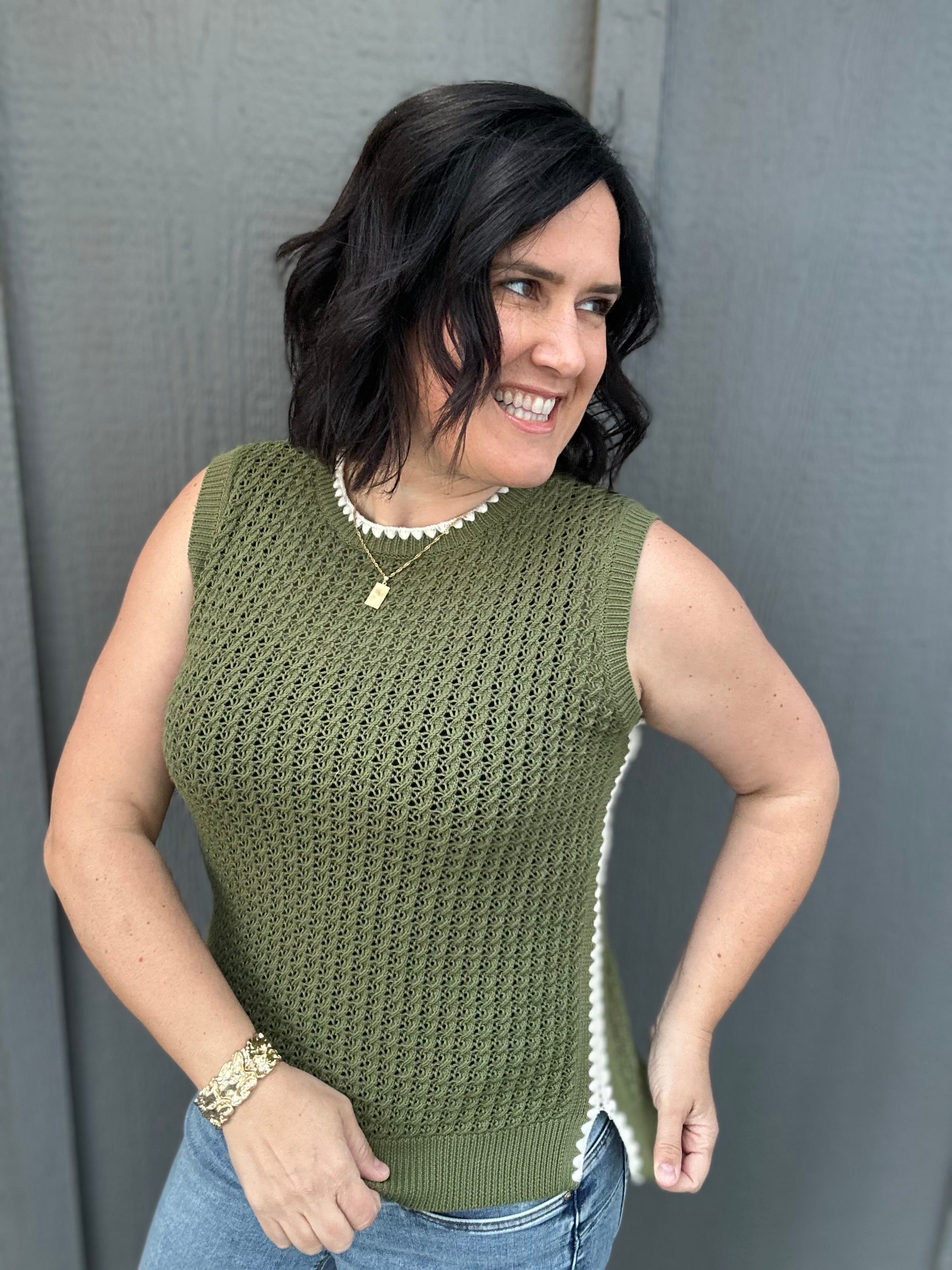 Herb Scalloped Contrast Sweater Top - Sweater EE:SOME