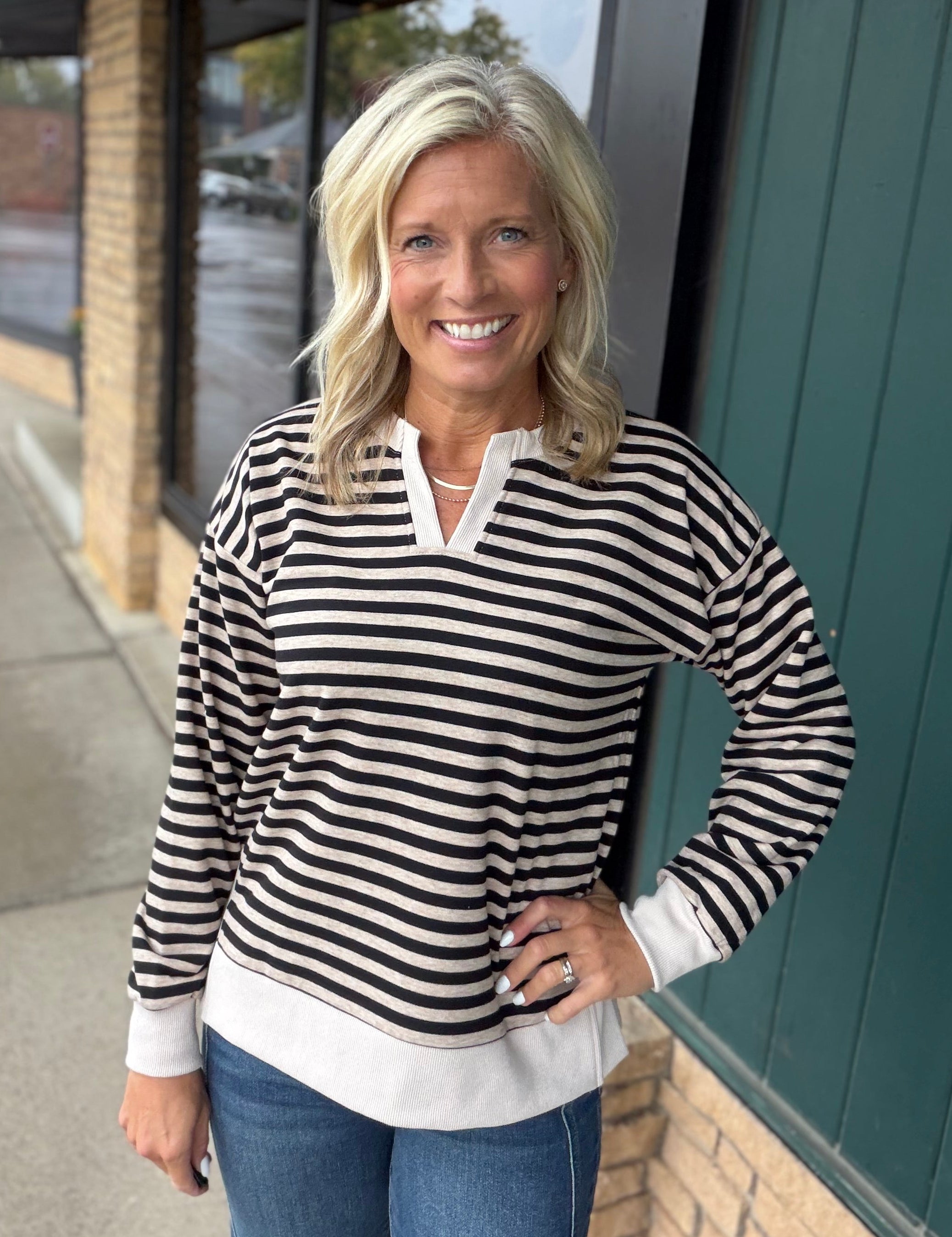 Black Oatmeal Notch Neck LS Stripe Top Top - Sweatshirt STACCATO
