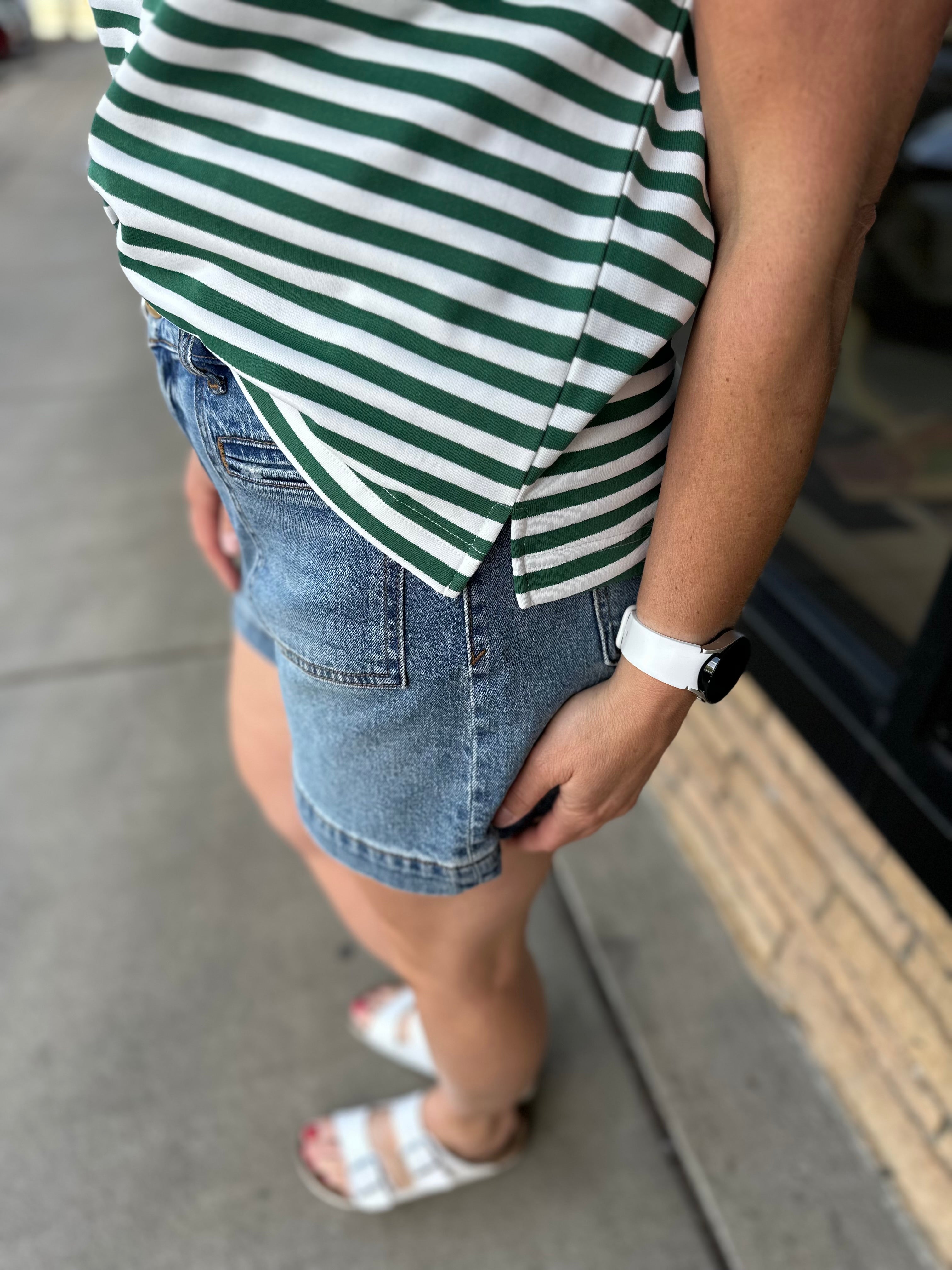 Hunter/White Crew Neck Top Top - Tee WISHLIST