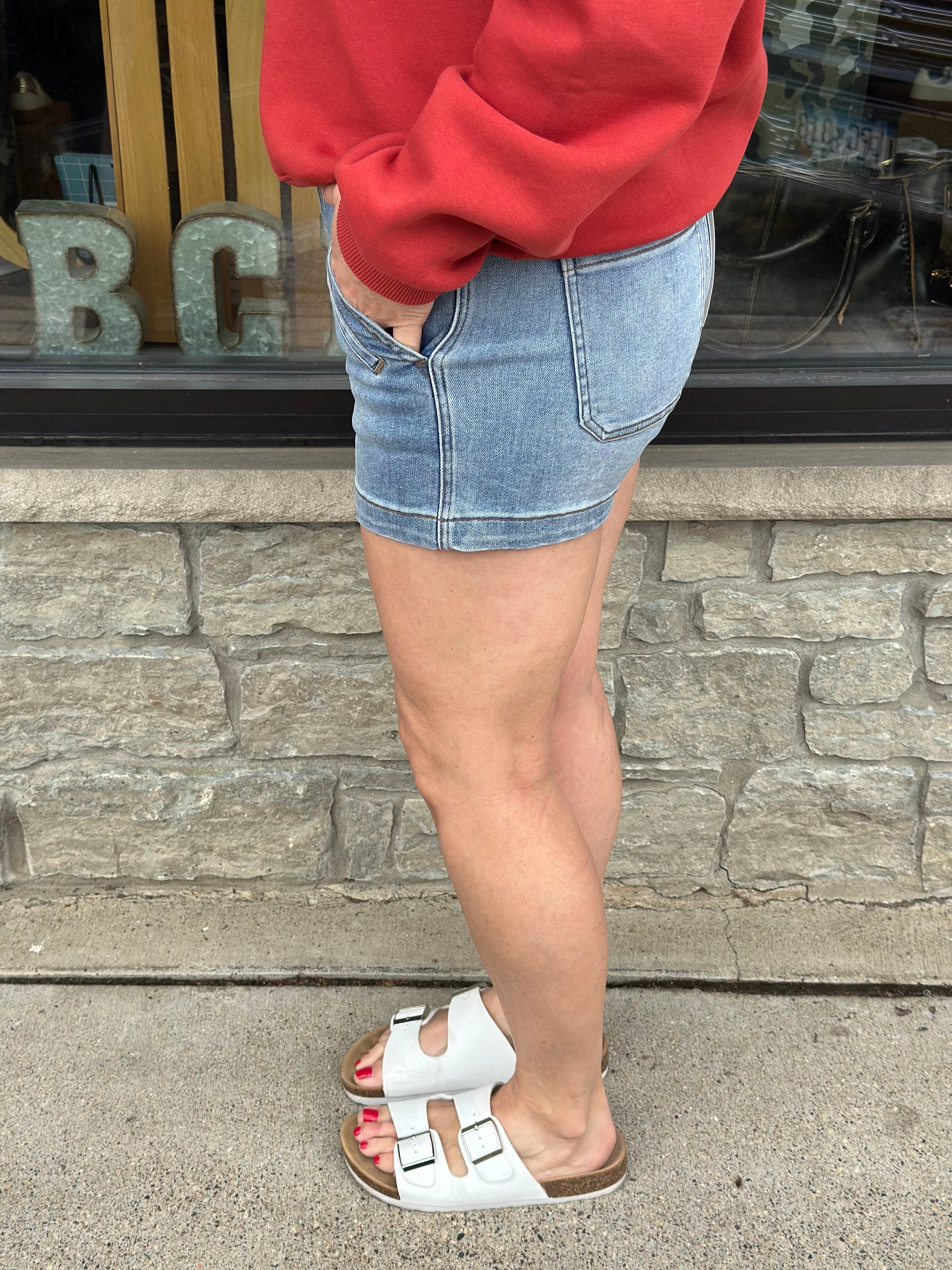 Front Seam Detail Shorts Bottoms - Shorts RISEN
