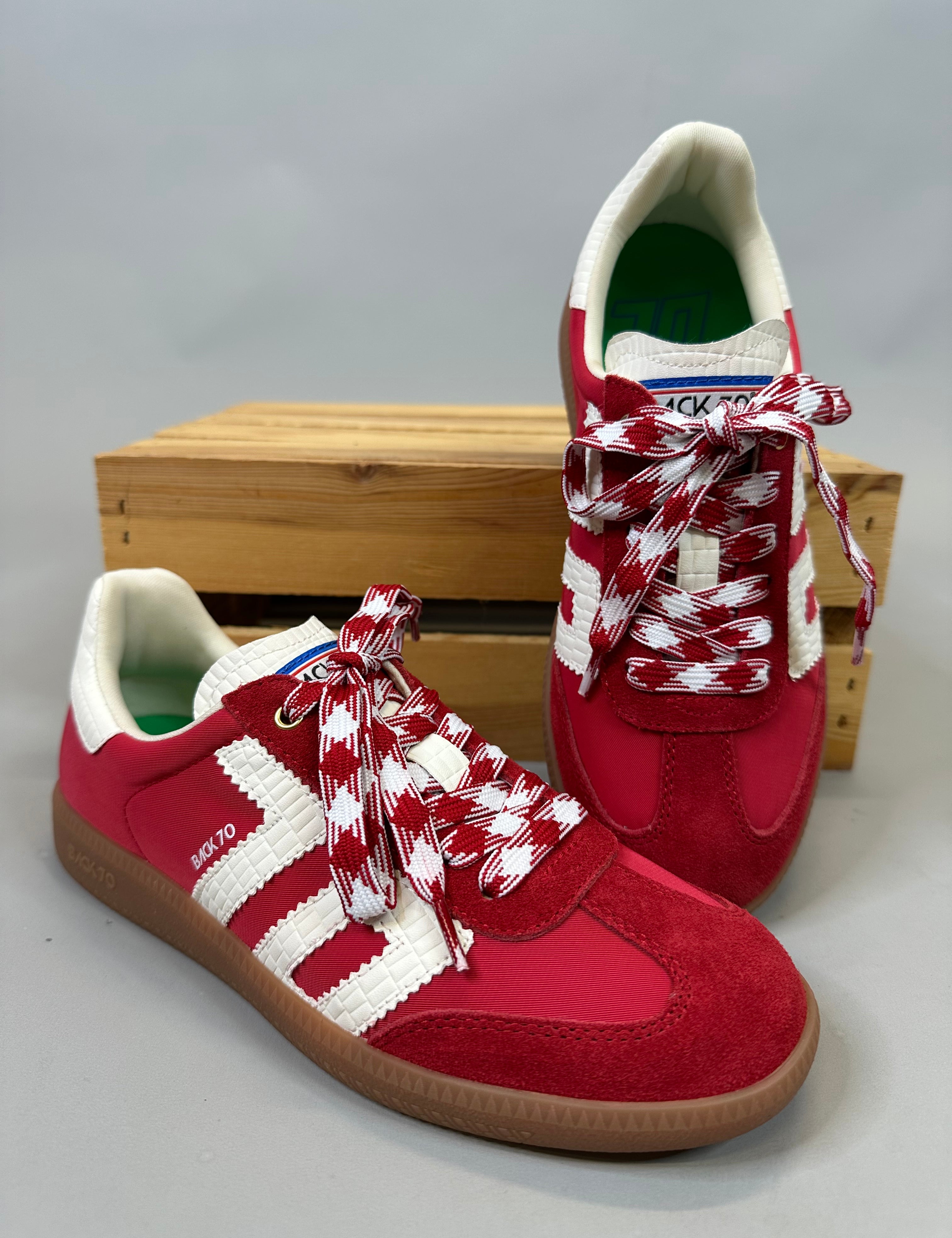 GHOST - Red Back 70 Sneaker Shoes - Sneaker Back 70