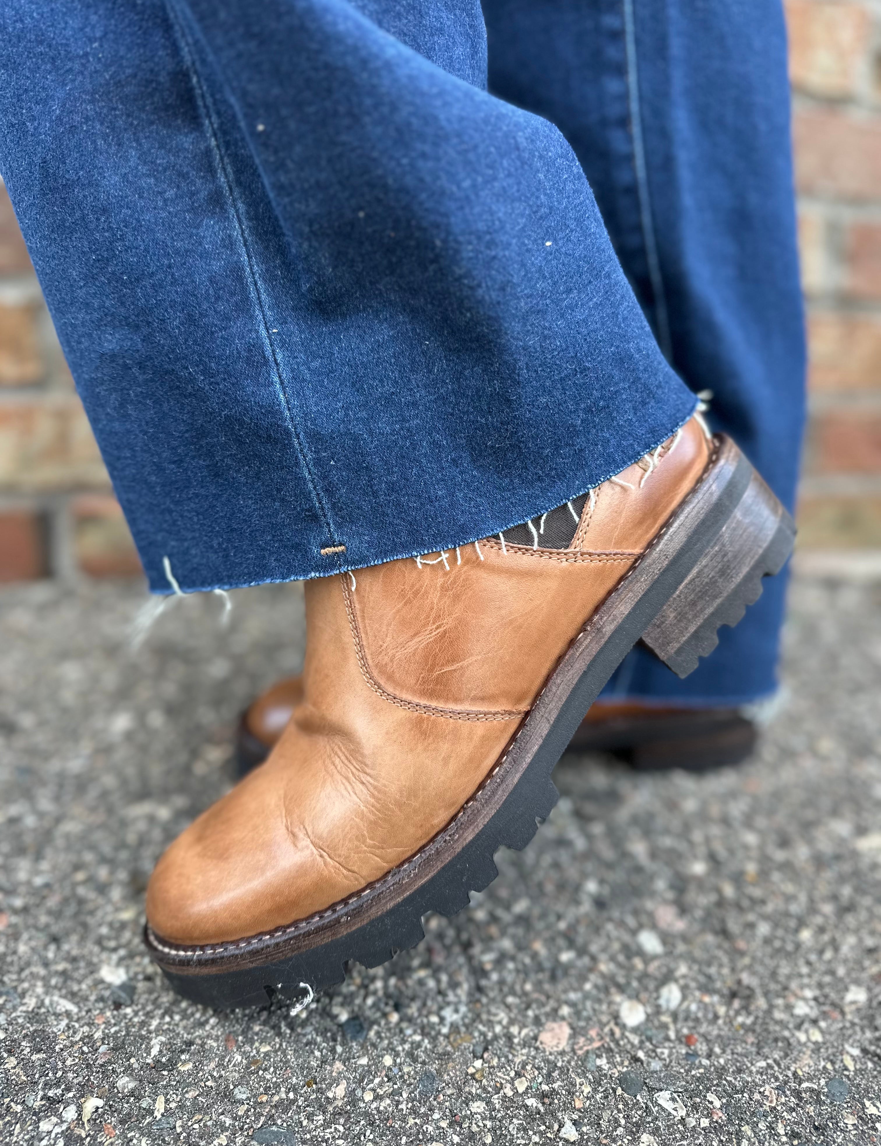 Bed|Stü Nandi III Chelsea Boot in Tan Rustic Shoes- Boots & Booties BED STU