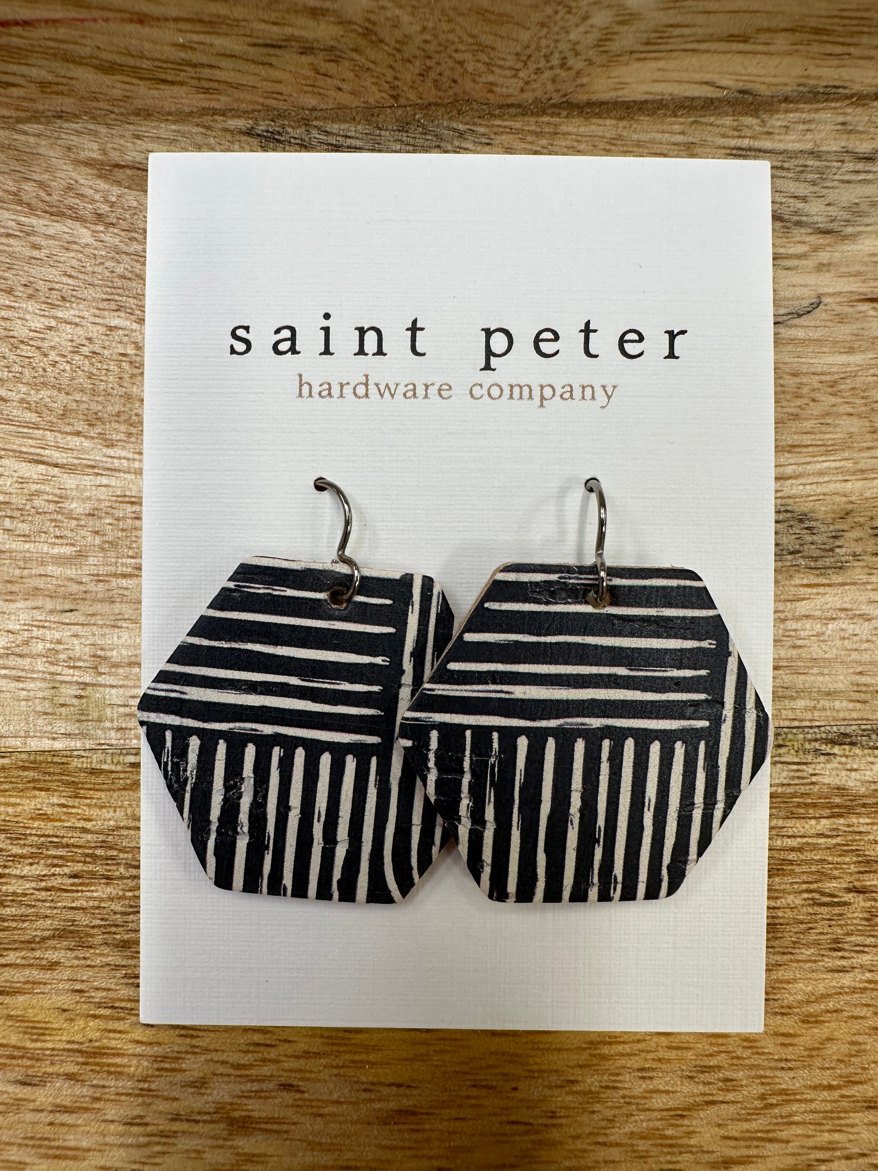 Closed Black Striped Hexagon Jewelry - Earrings St. Peter Hardware