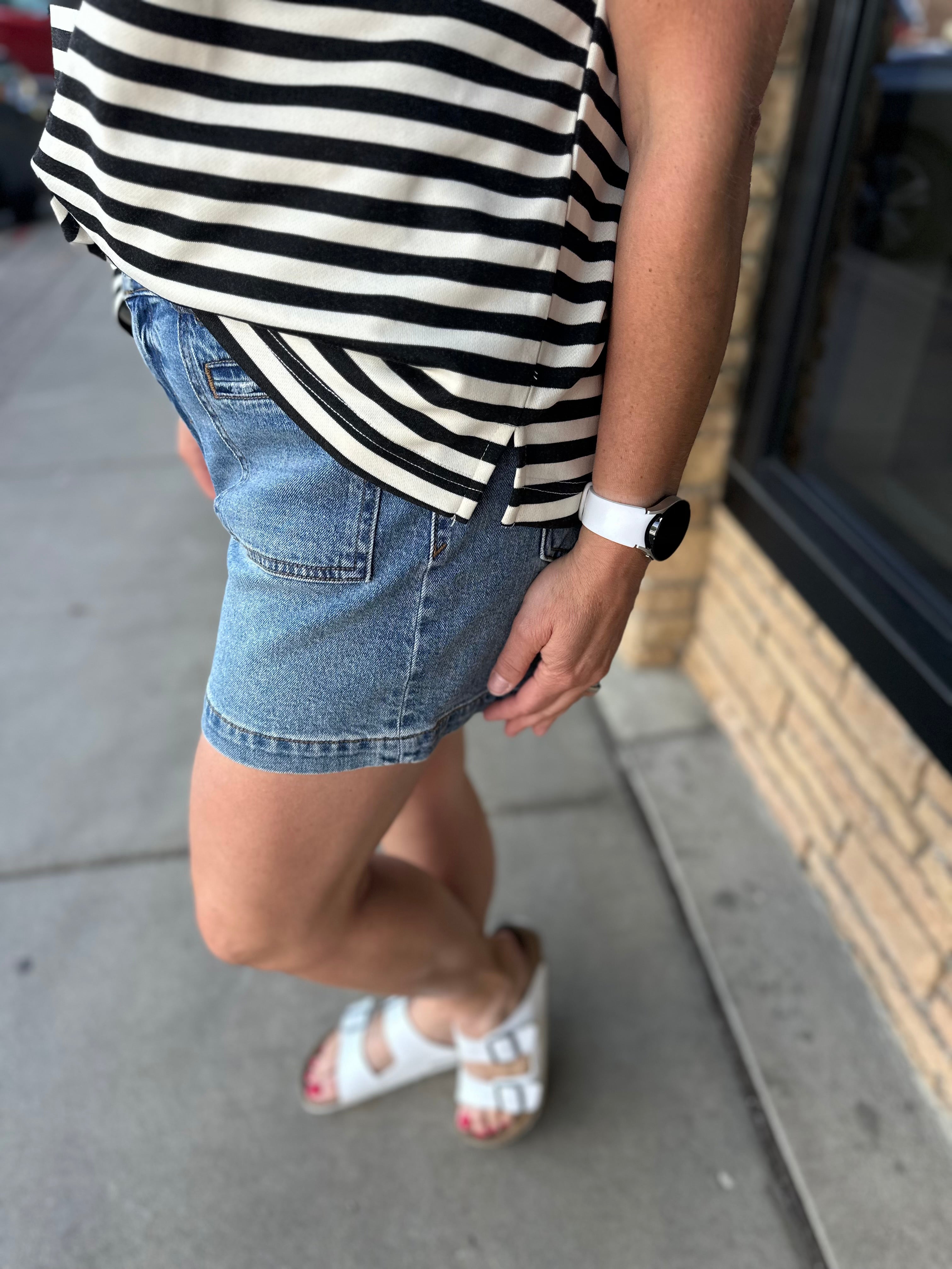 Black & Cream Stripe Crew Neck Top Top - Tee WISHLIST
