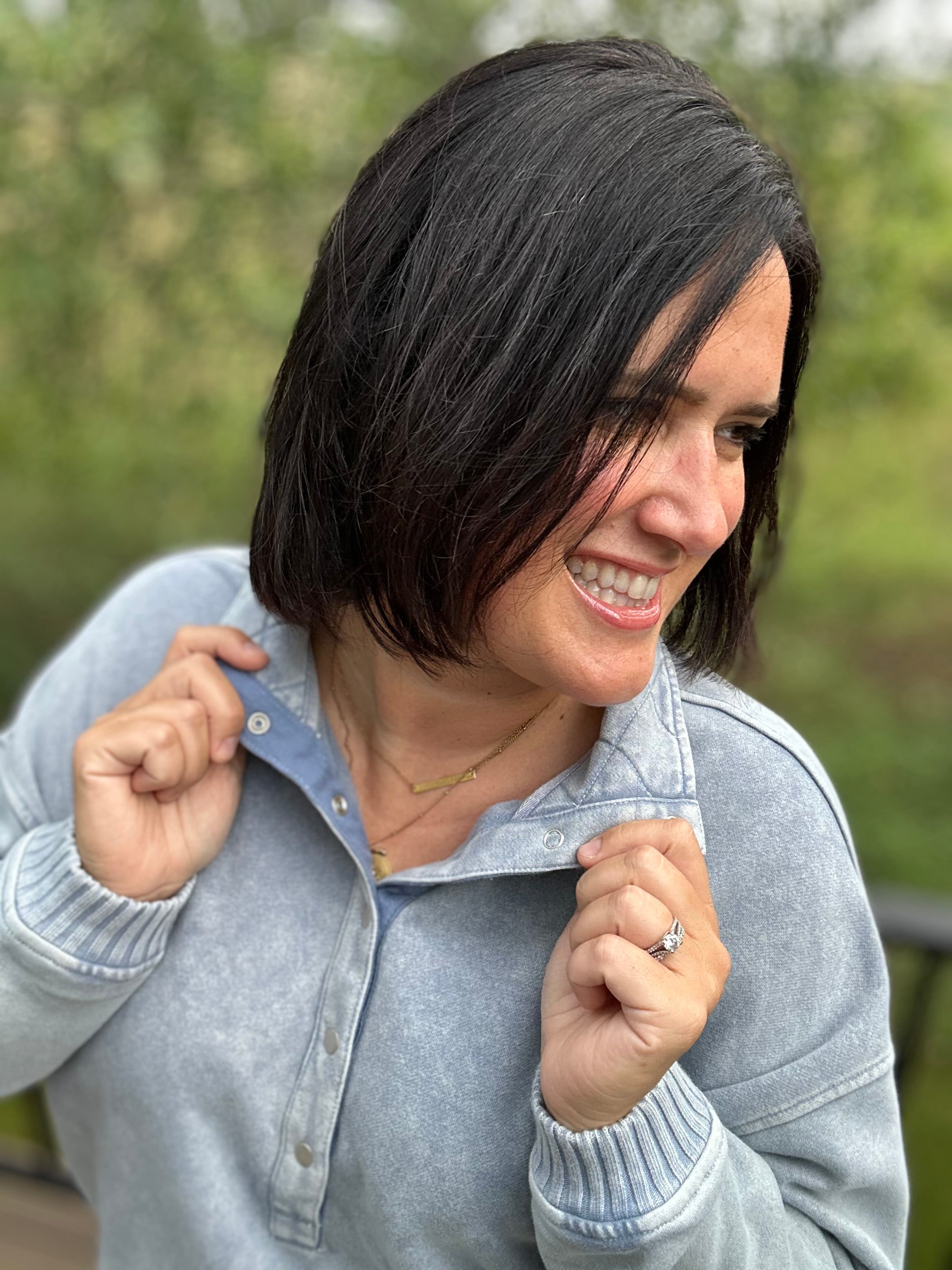 Denim Washed Half Button Sweatshirt Top- Sweatshirt TRES BIEN