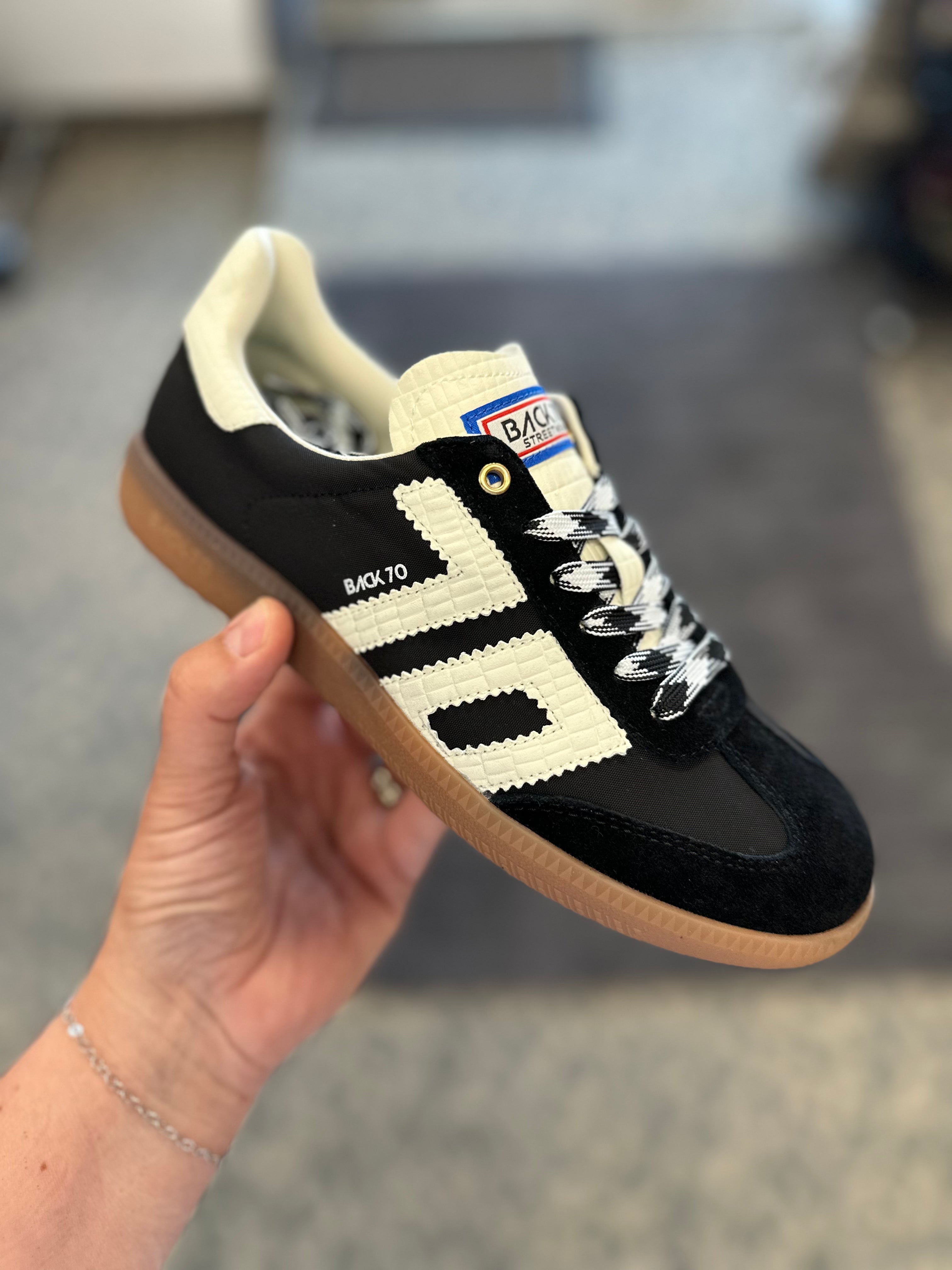 GHOST - Black Back 70 Sneaker Shoes - Sneaker Back 70