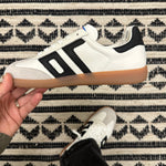 CLOUD White/Black Sneaker Shoes - Sneaker Back 70