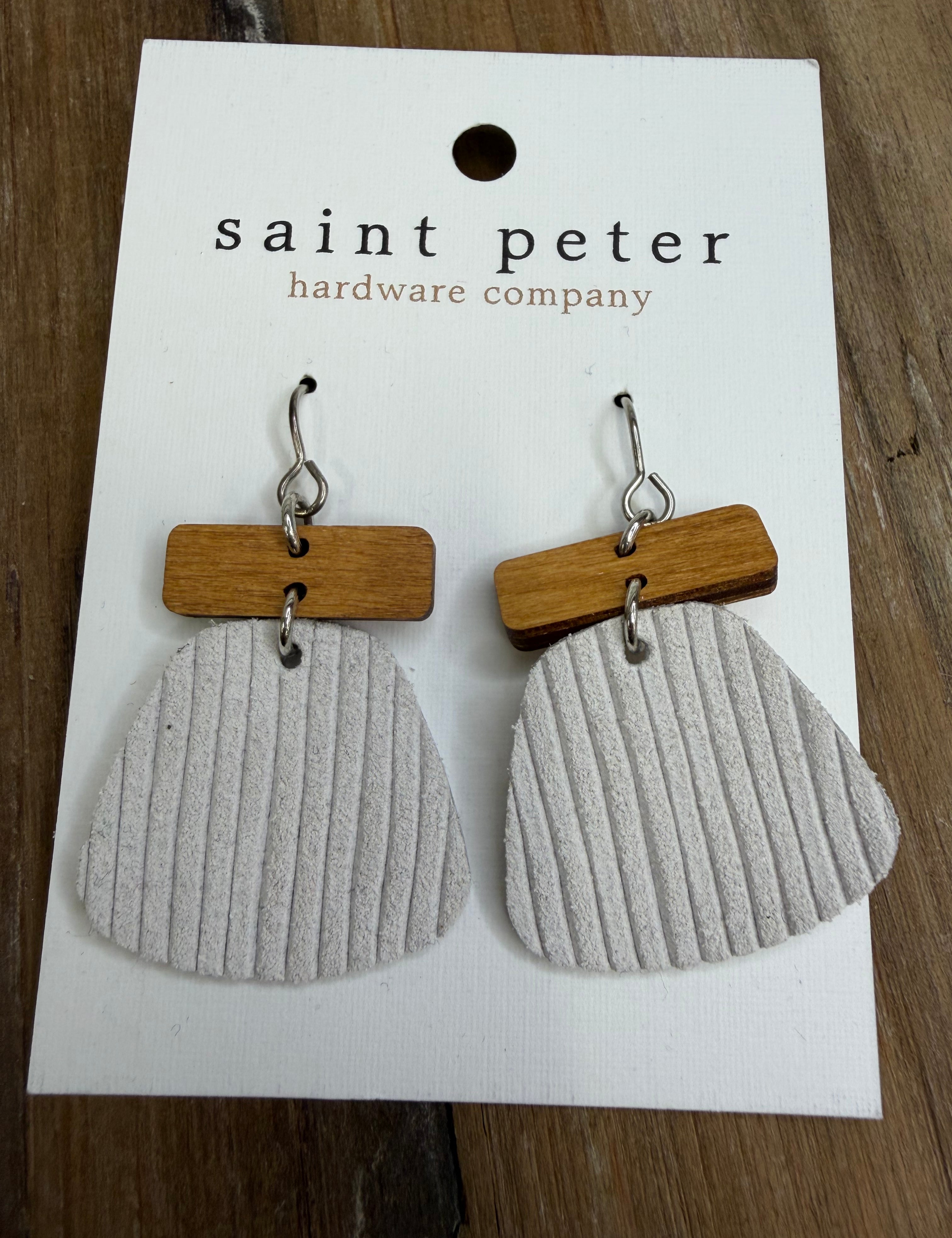 White and Wood Earrings Jewelry - Earrings SAINT PETER HARDWARE