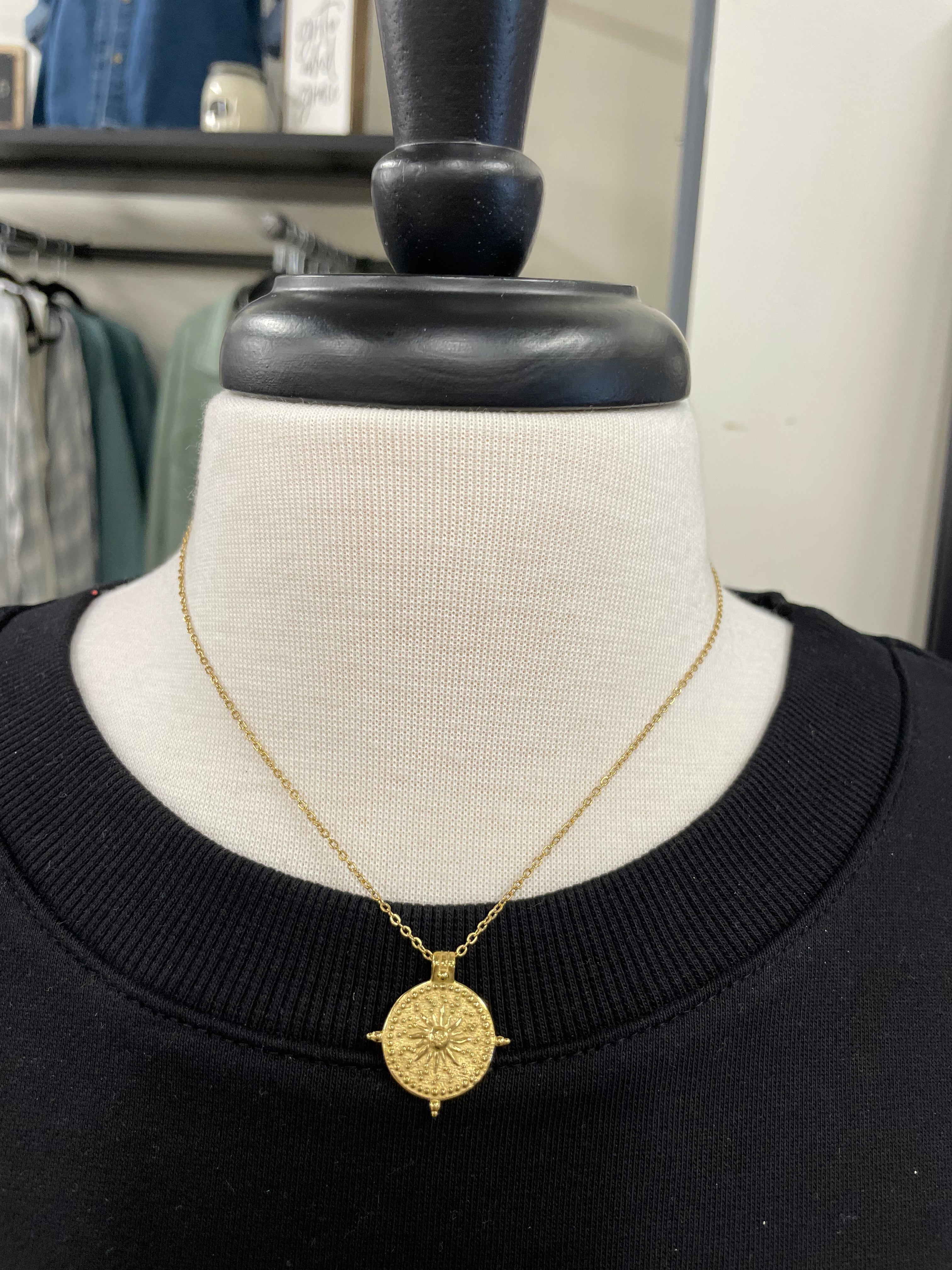 Luxe Gold Compass Necklace Jewelry- Necklace PANACHE