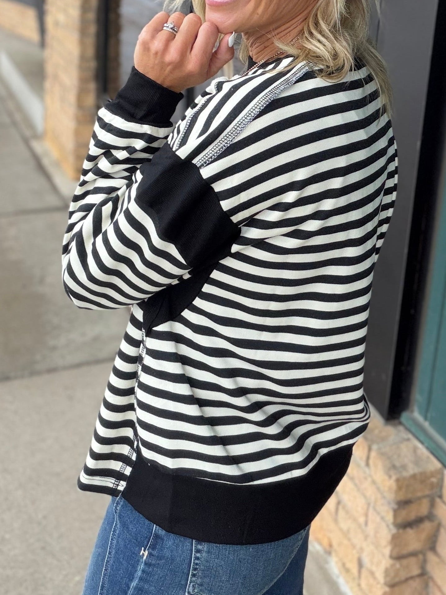 Black Stripe Contrast Panel Top Top- Sweatshirt DOE & RAE
