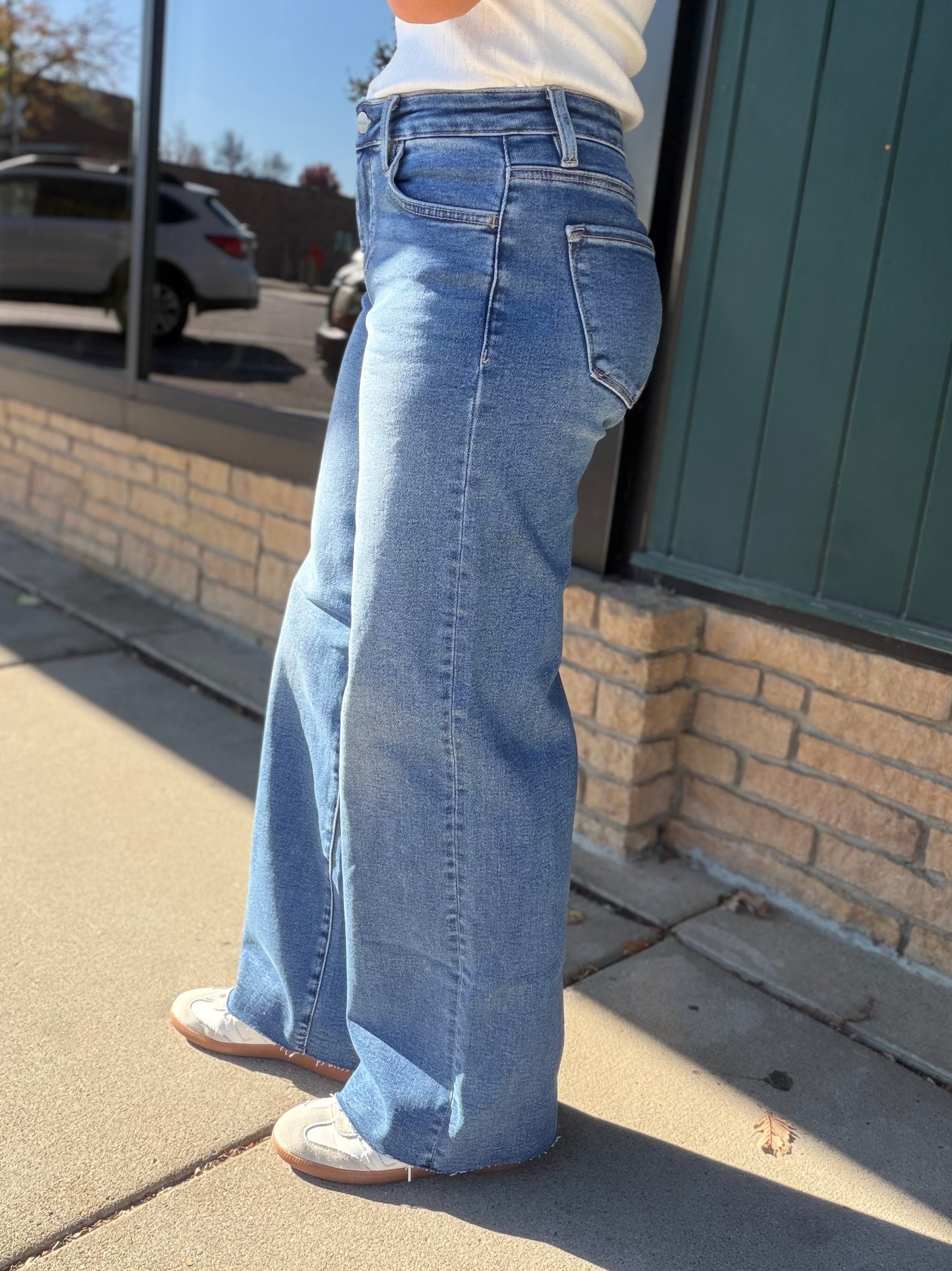 Medium Wash High Rise Wide Leg Jeans Bottoms - Pants RISEN