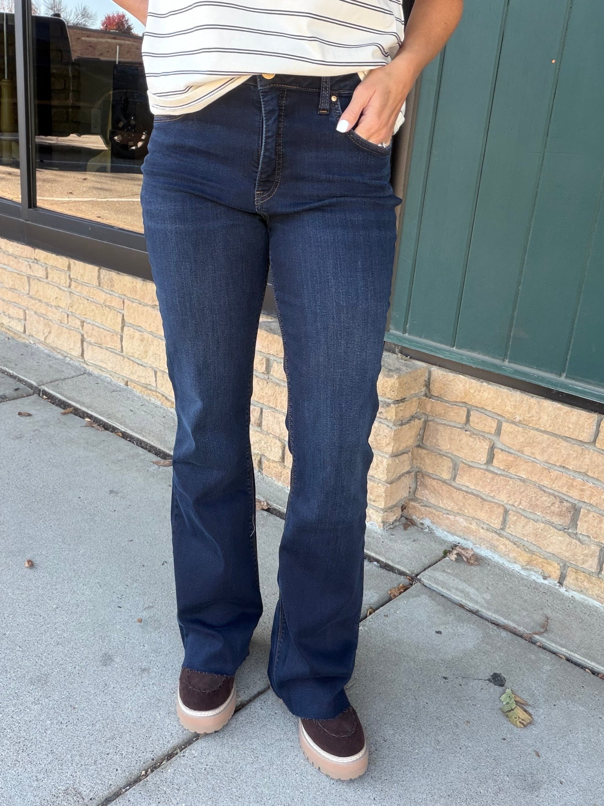 Ana High Rise Flare - Wave Wash Bottom- Jeans KUT FROM THE KLOTH