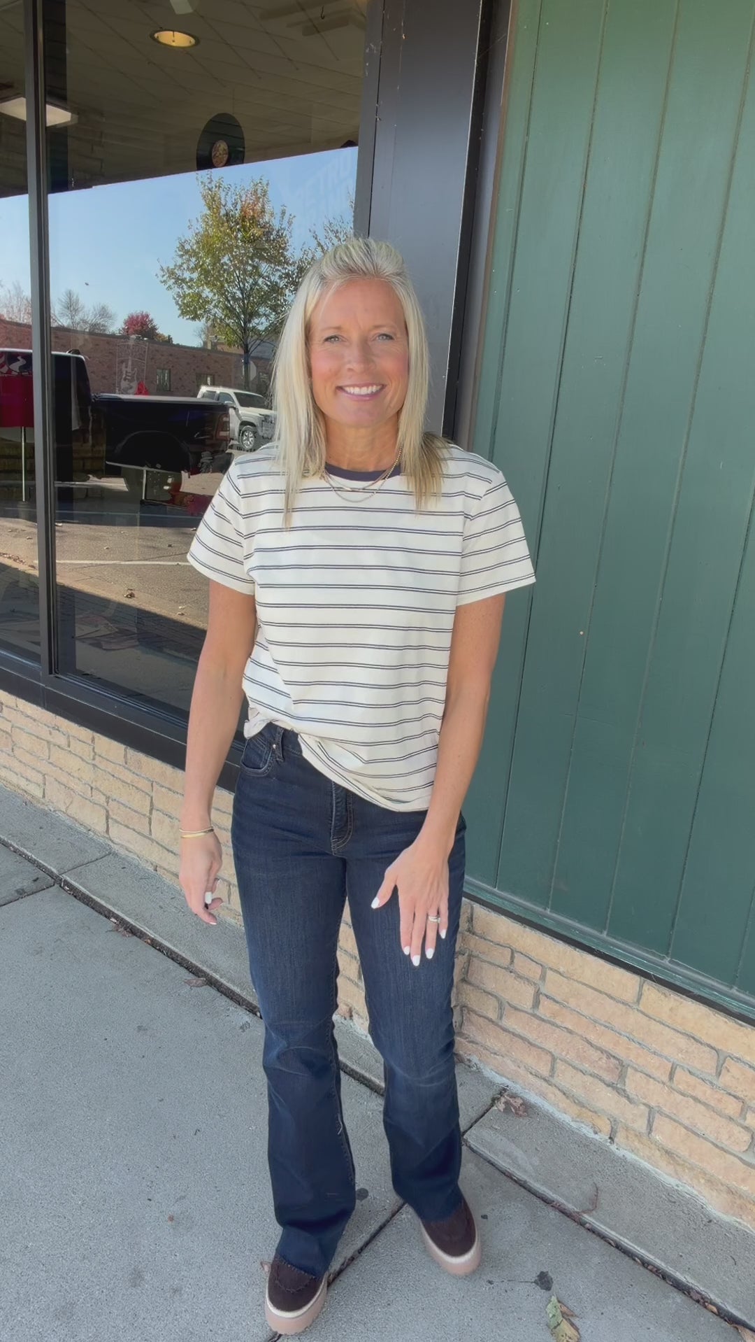 Ana High Rise Flare - Wave Wash Bottom- Jeans KUT FROM THE KLOTH