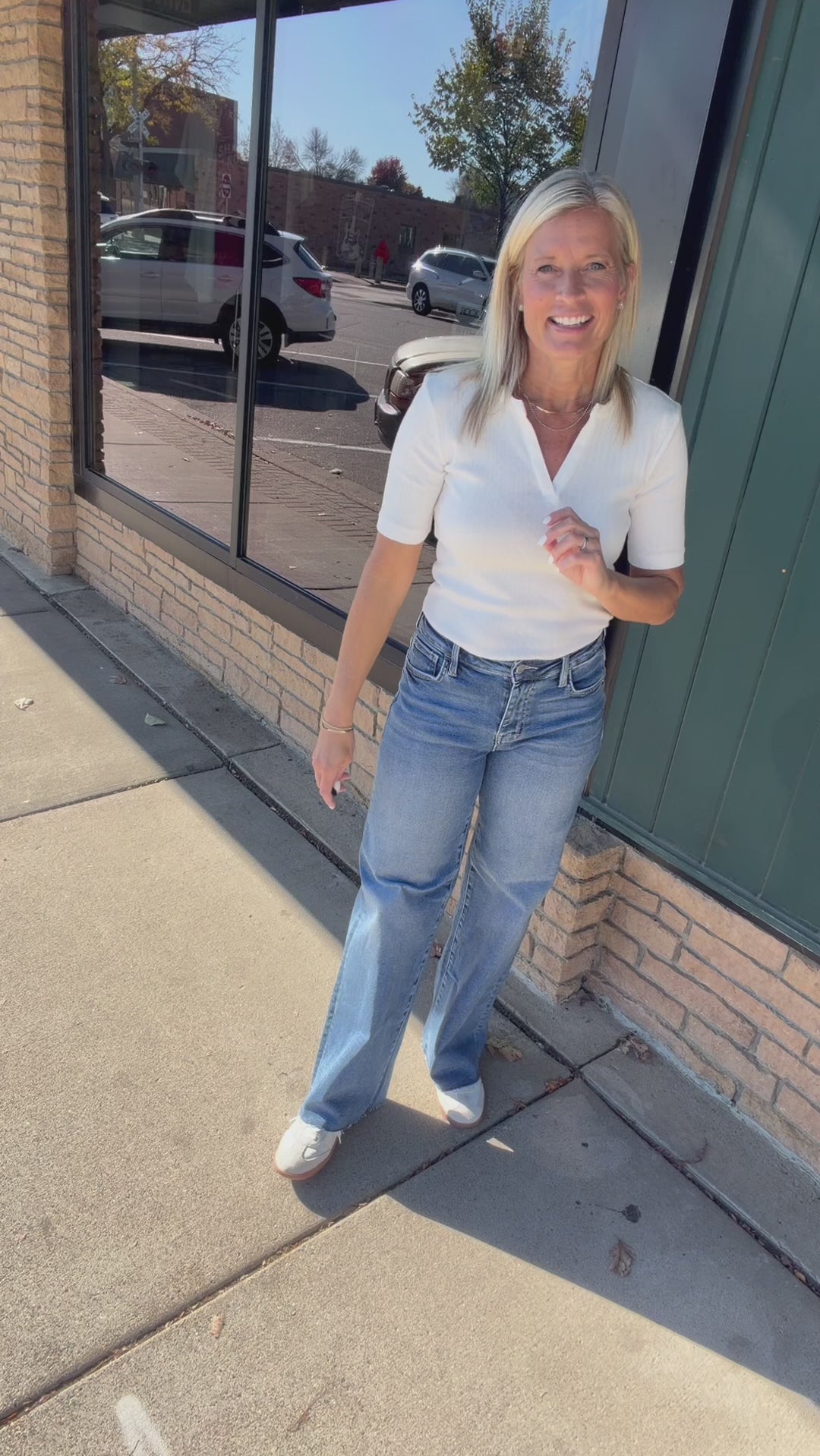 Medium Wash High Rise Wide Leg Jeans Bottoms - Pants RISEN