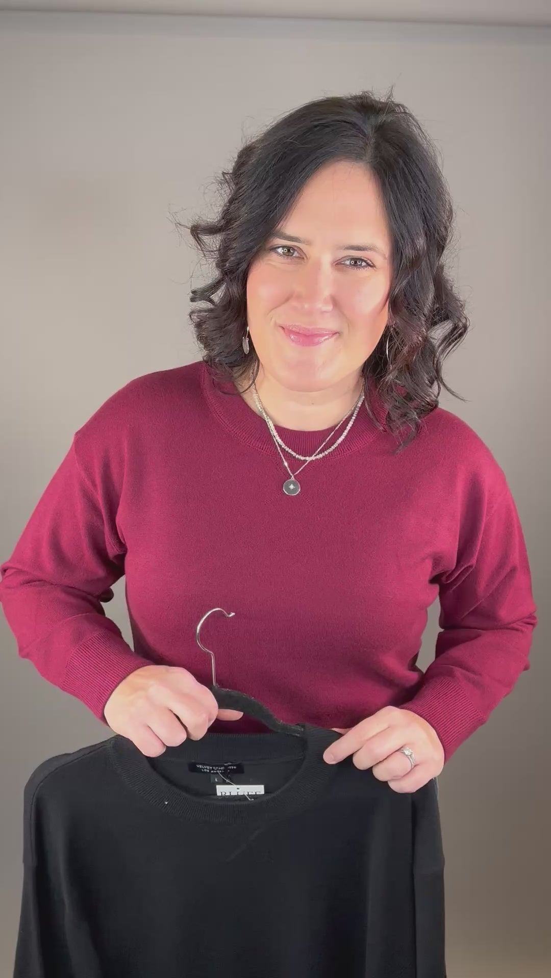 Black Hemlet Sweater Top - Sweater VELVET HEART