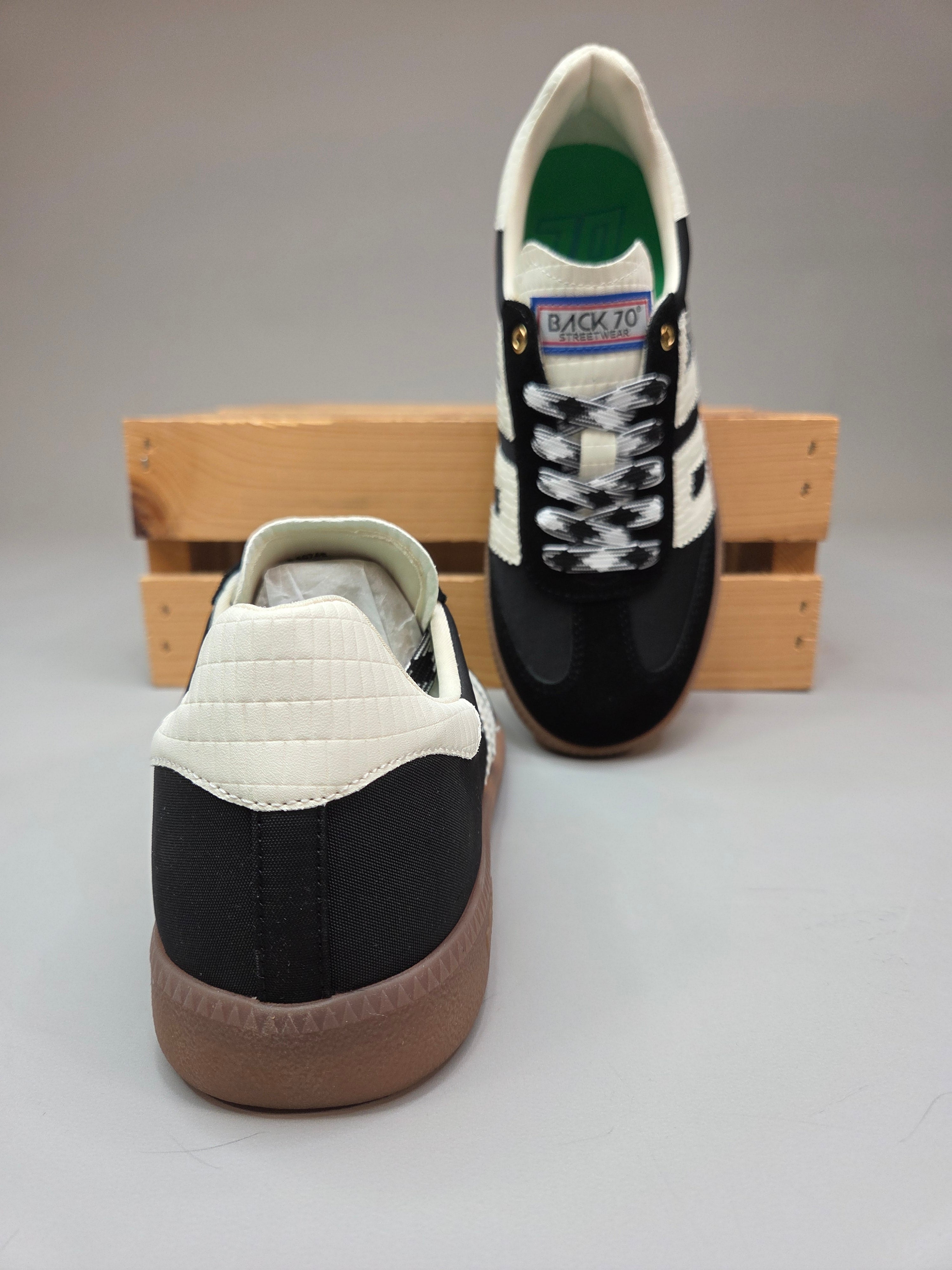 GHOST - Black Back 70 Sneaker Shoes - Sneaker Back 70