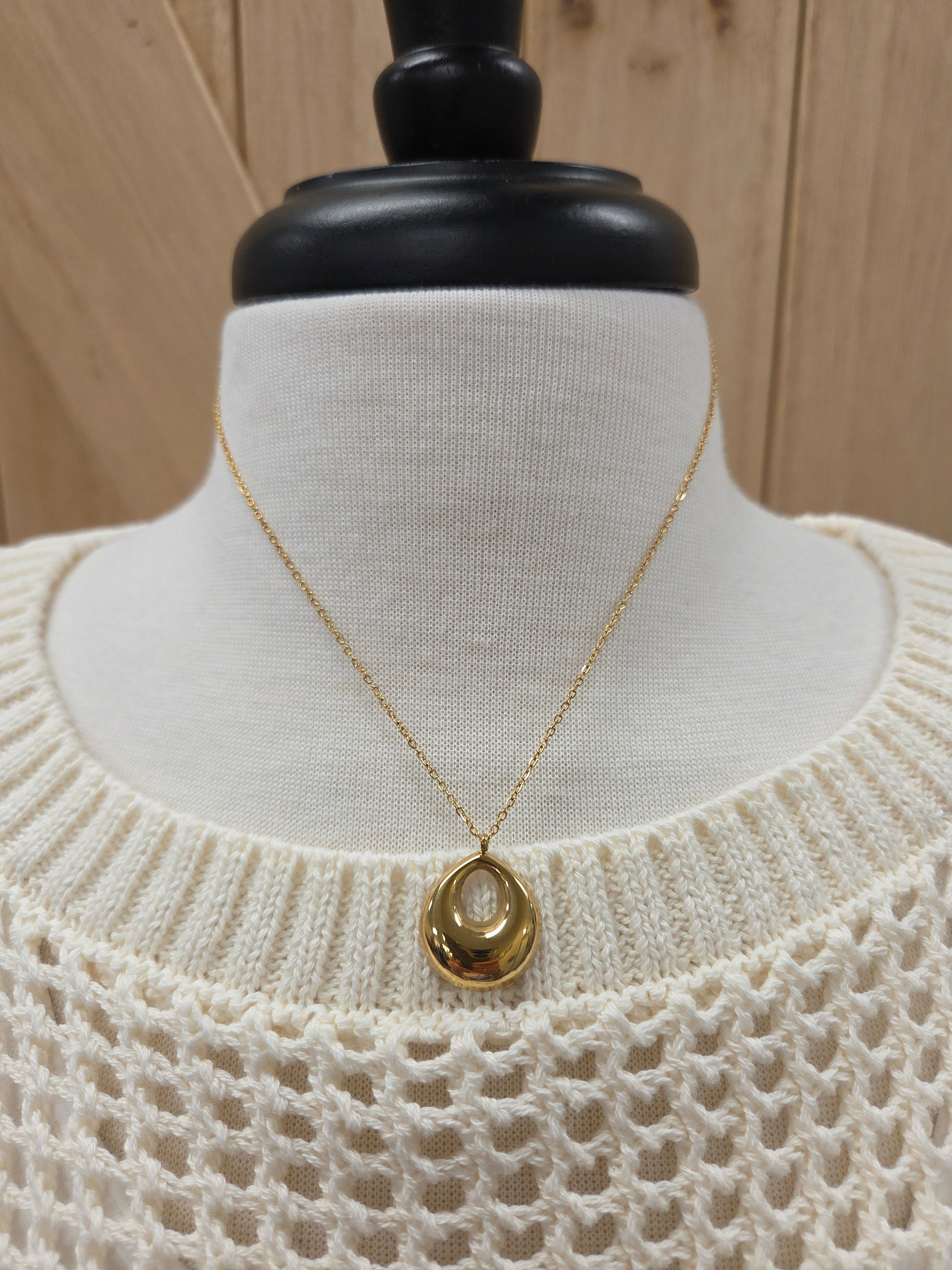 Luxe Gold Necklace w/ Bold Teardrop Pendant Jewelry- Necklace PANACHE