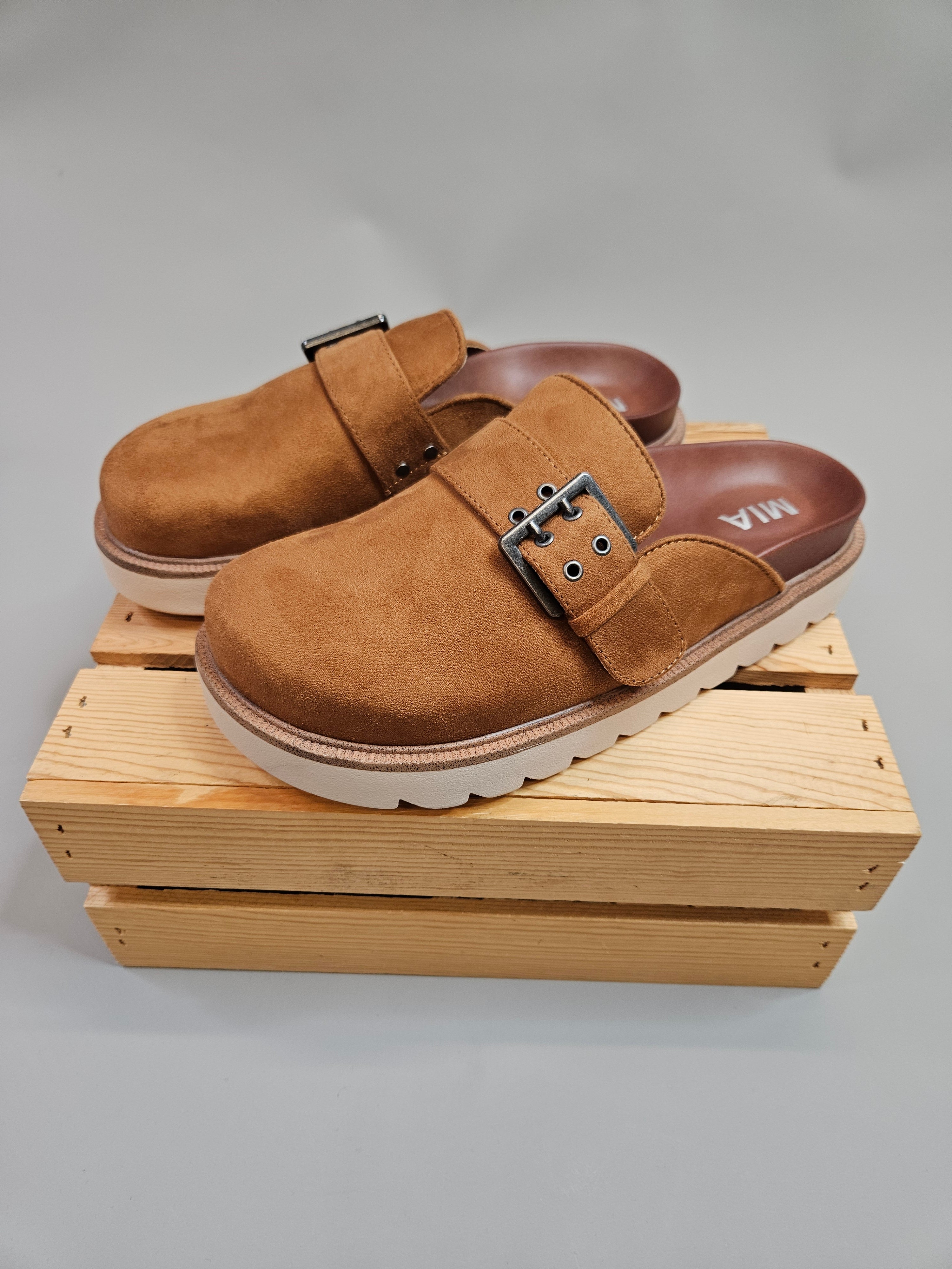Zamira Chestnut Clogs Shoes - Mules MIA