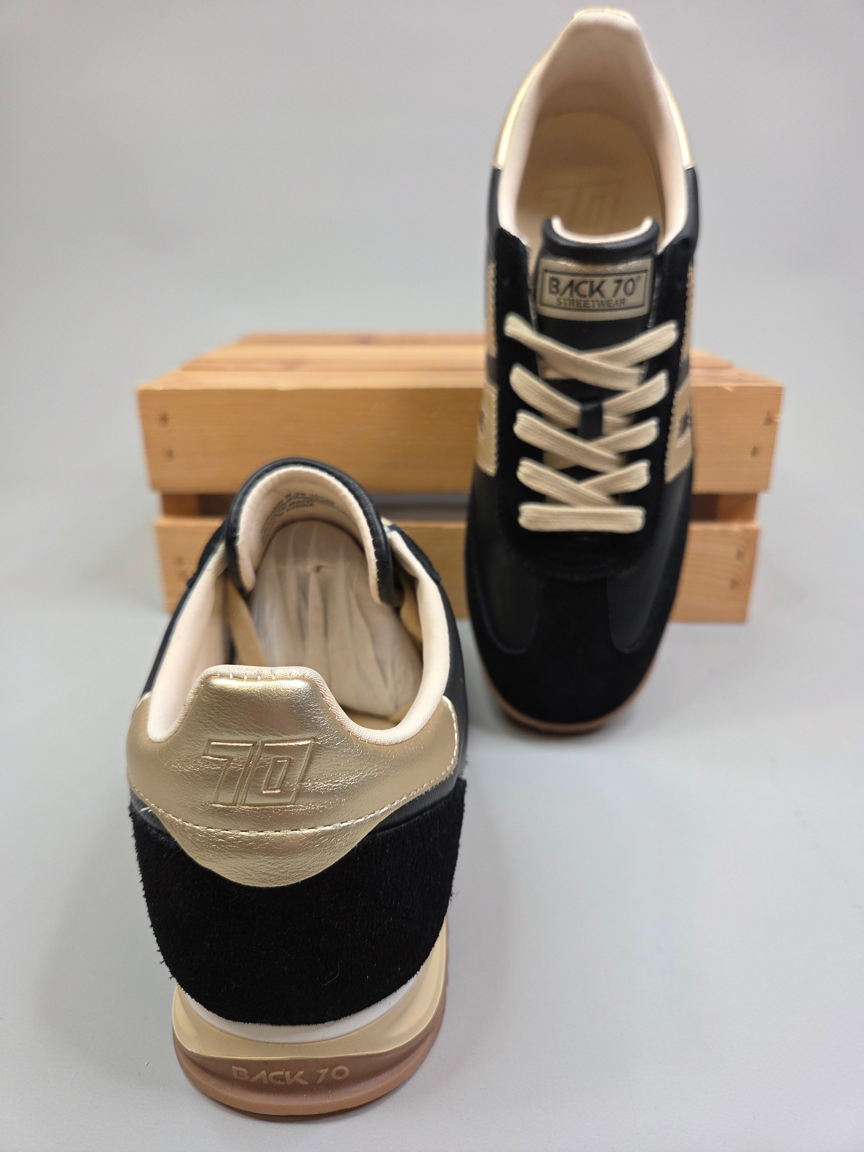 Jogger- Black Gold Sneaker Shoes - Sneaker Back 70