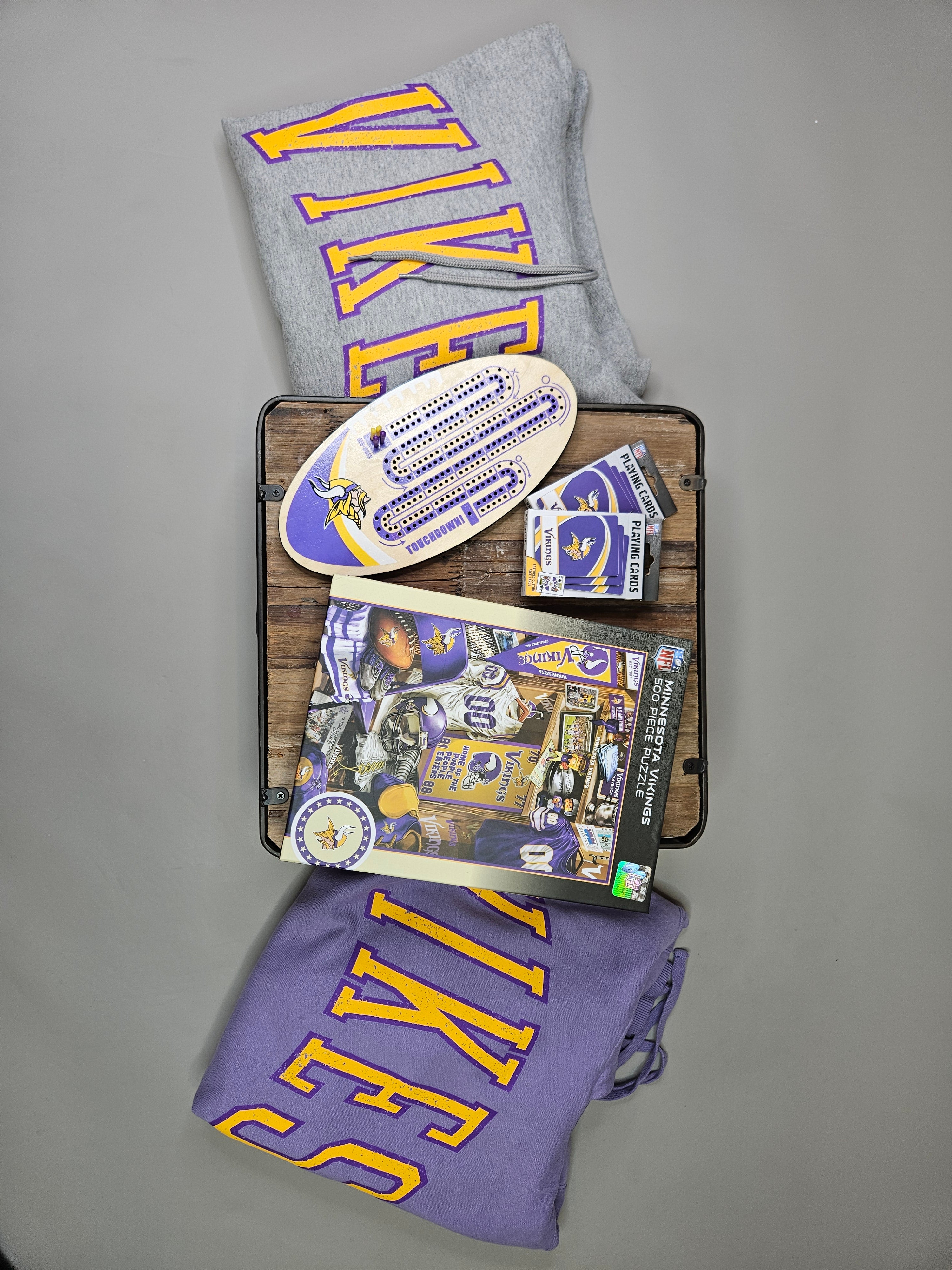 MN Vikings Locker Room Puzzle Home-Stationery MASTERPIECES PUZZLE COMPANY INC.