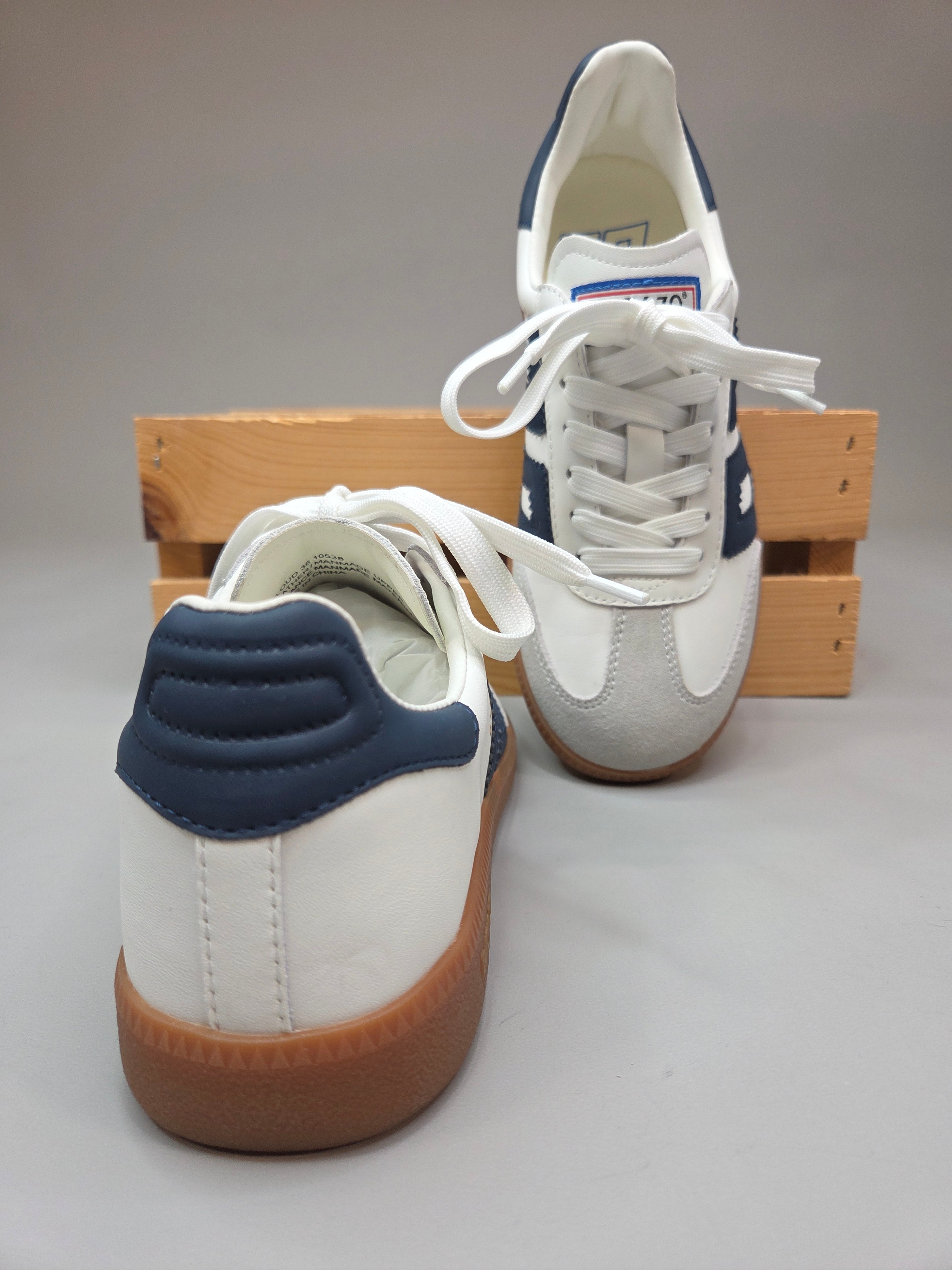 CLOUD Navy Sneaker Shoes - Sneaker Back 70