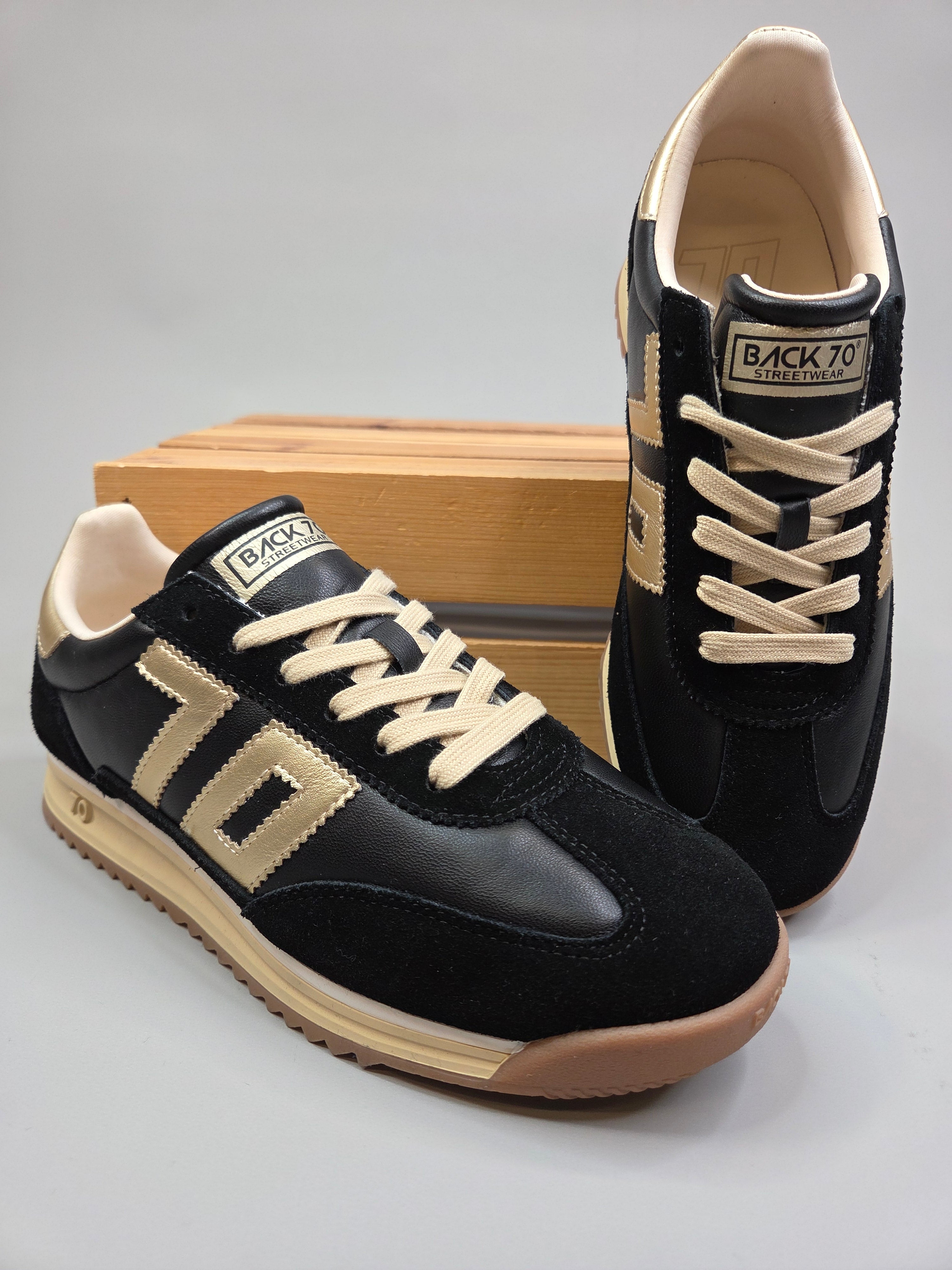 Jogger- Black Gold Sneaker Shoes - Sneaker Back 70
