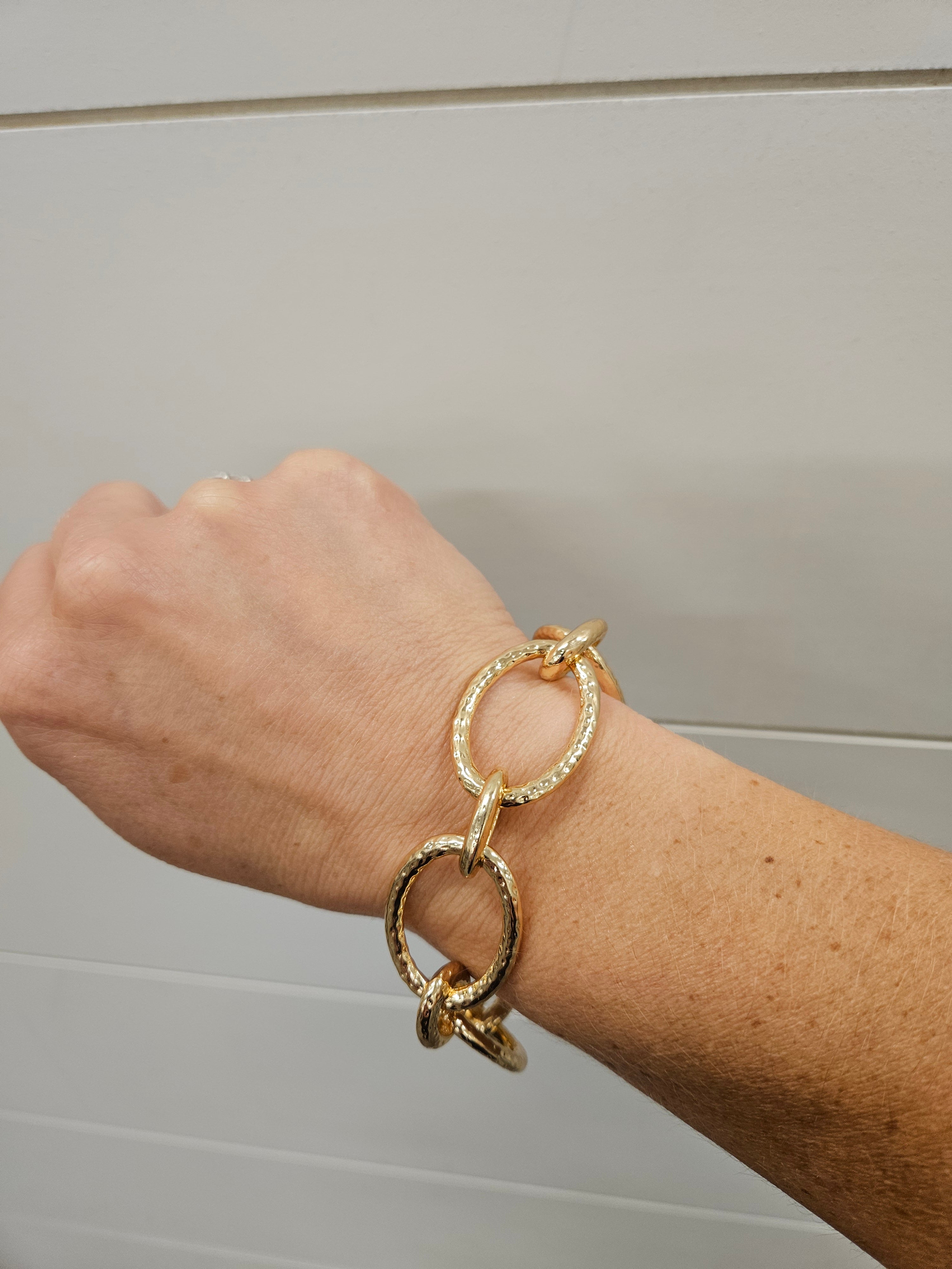 Gold Hammered Open Circle Bracelet Jewelry- Bracelet WHAT'S HOT