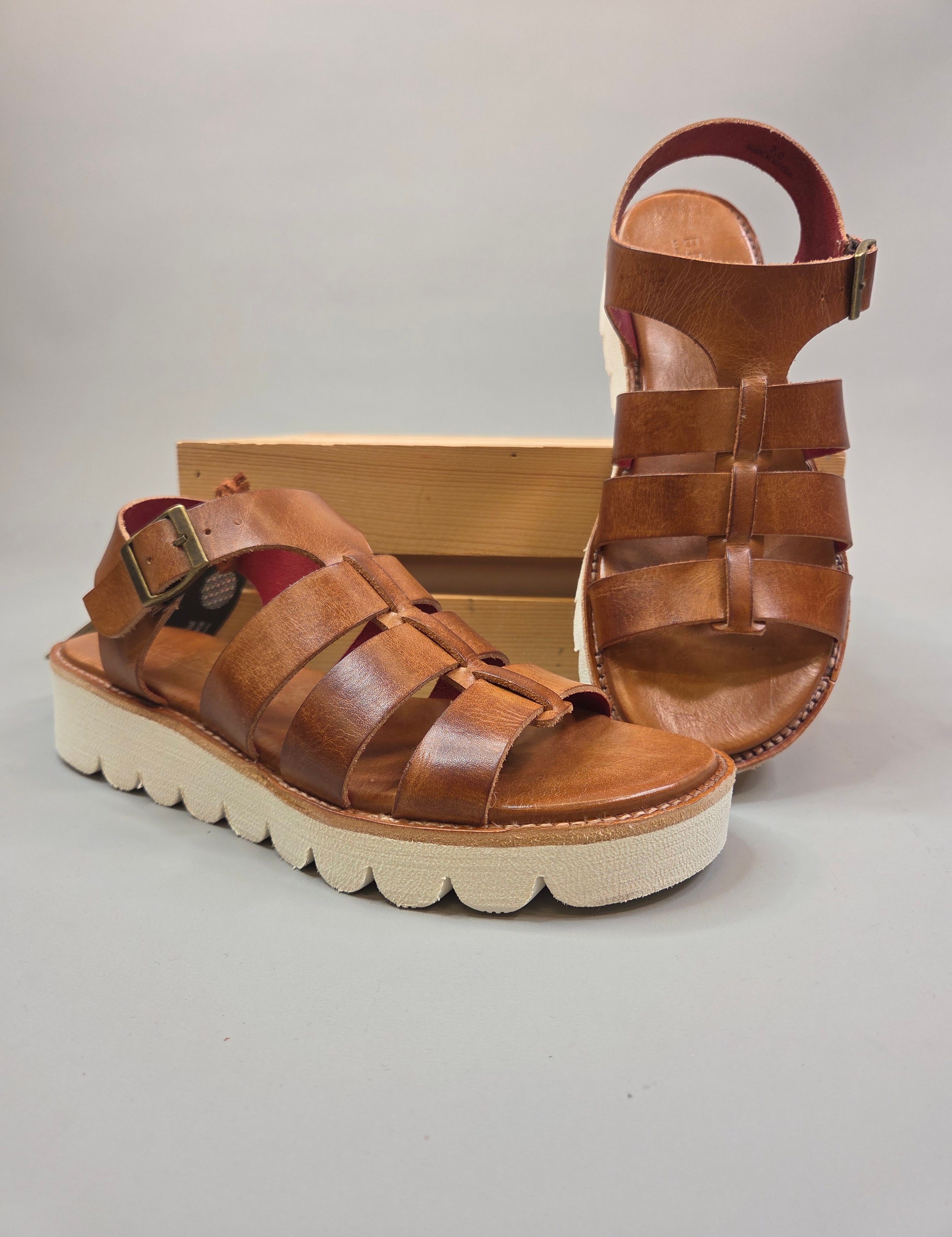 Perfect Tan Rustic Shoes- Sandals BED STU
